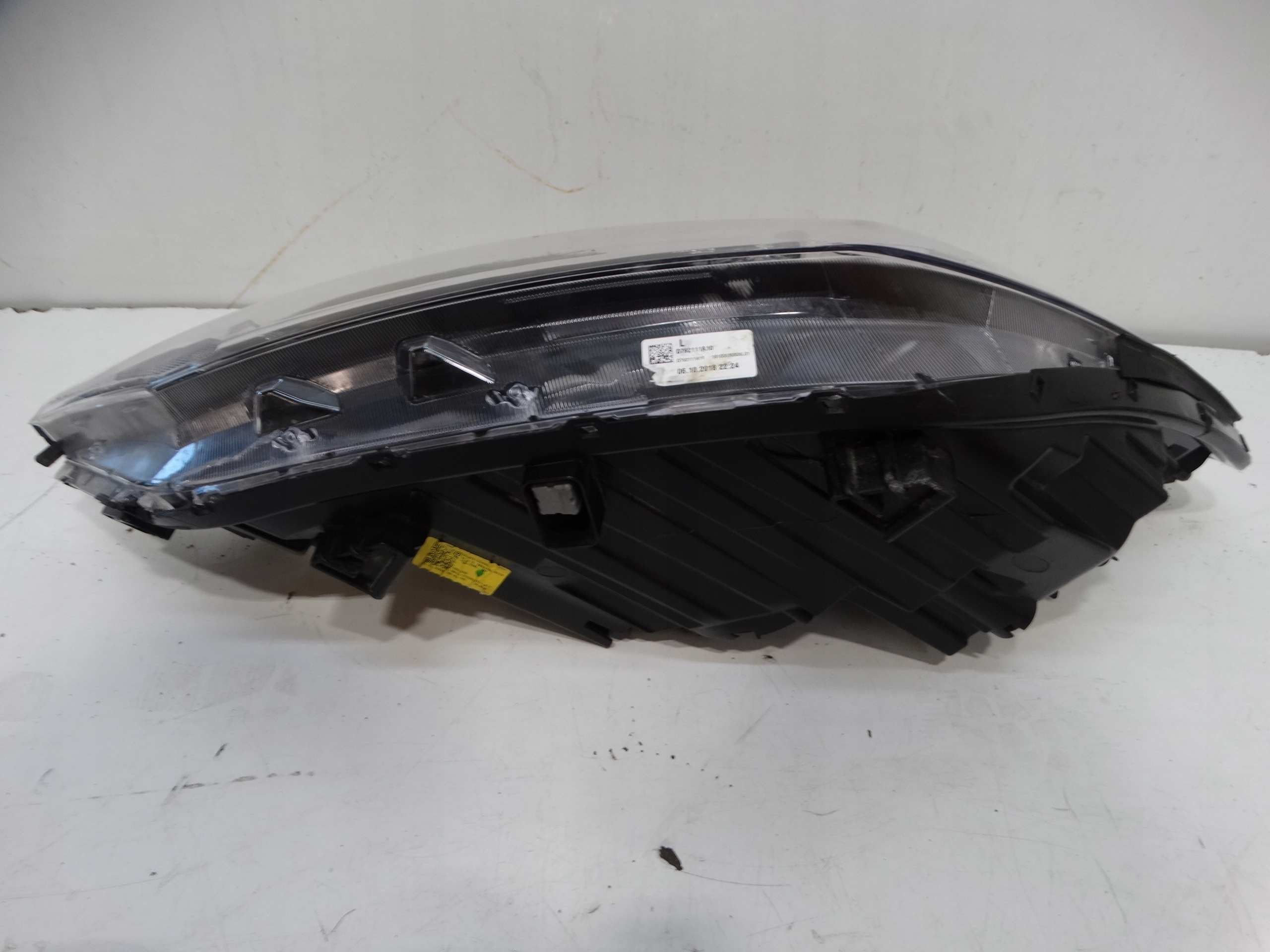 REFLEKTOR lights left front HYUNDAI TUCSON III 92101-D7600
