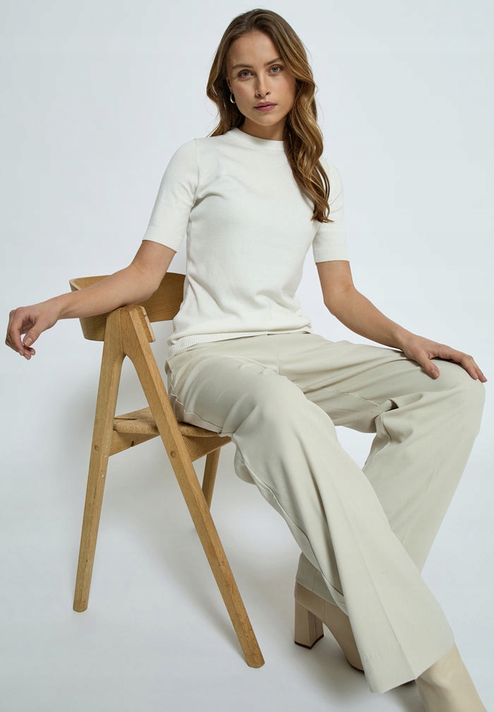 Minus Krémová Halenka S Krátkým Rukávem A Elastanovým Rolákem Xs 6FA