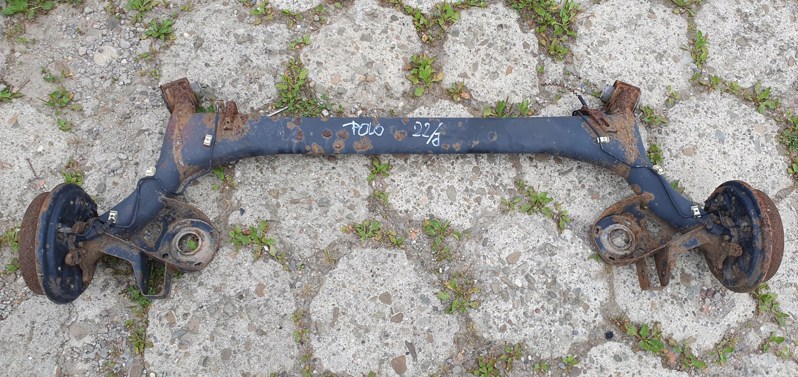 VW POLO 6r ZAWIESZENIE TYŁ OŚ TYLNA