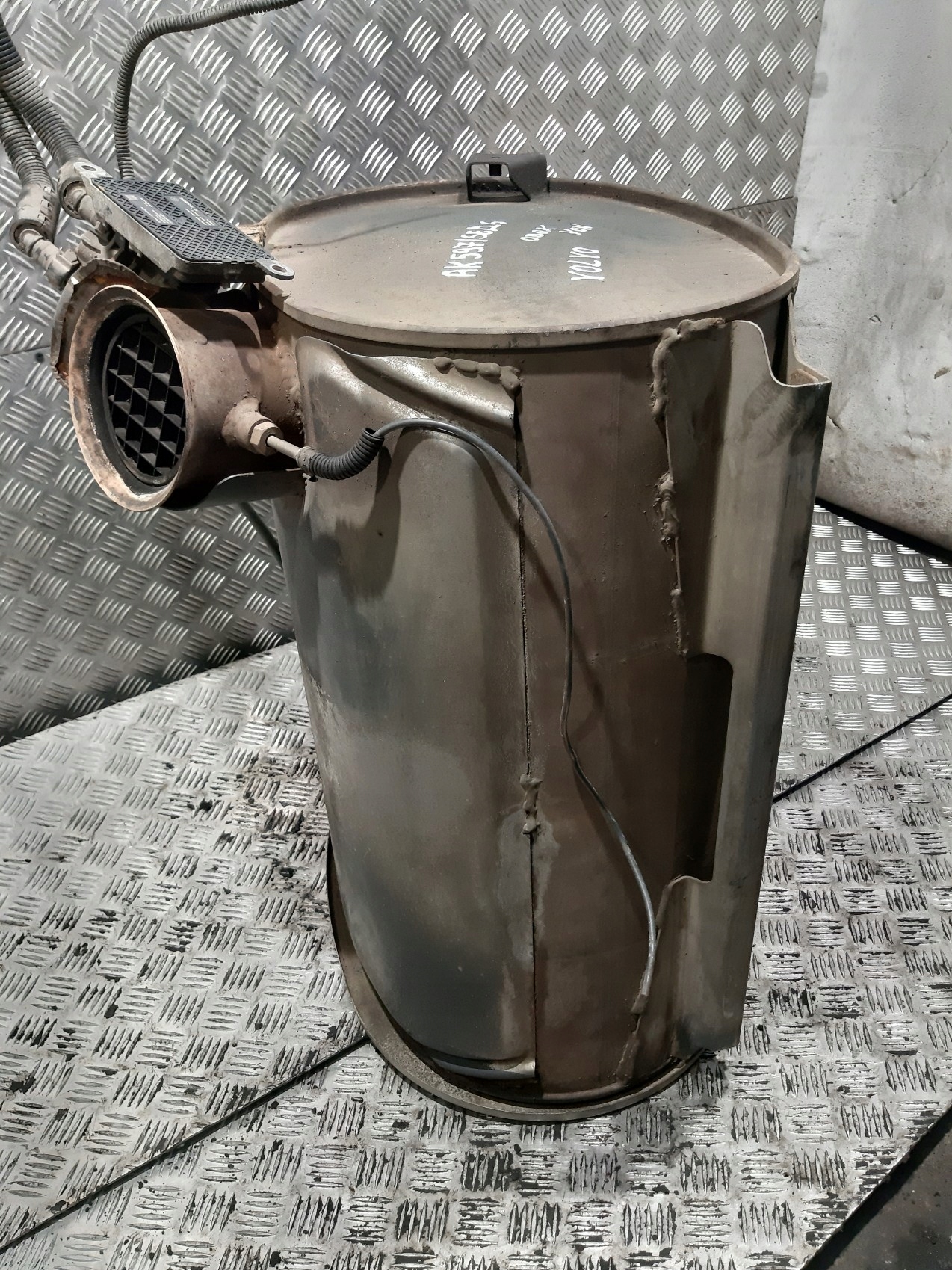 muffler, exhaust catalyst Volvo FE300, 21571606
