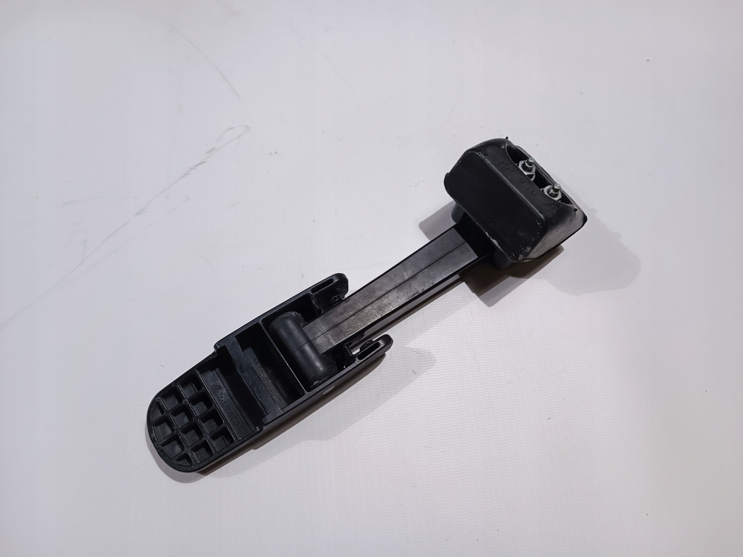 Klamra zámok zapinka Kapoty Hummer H2