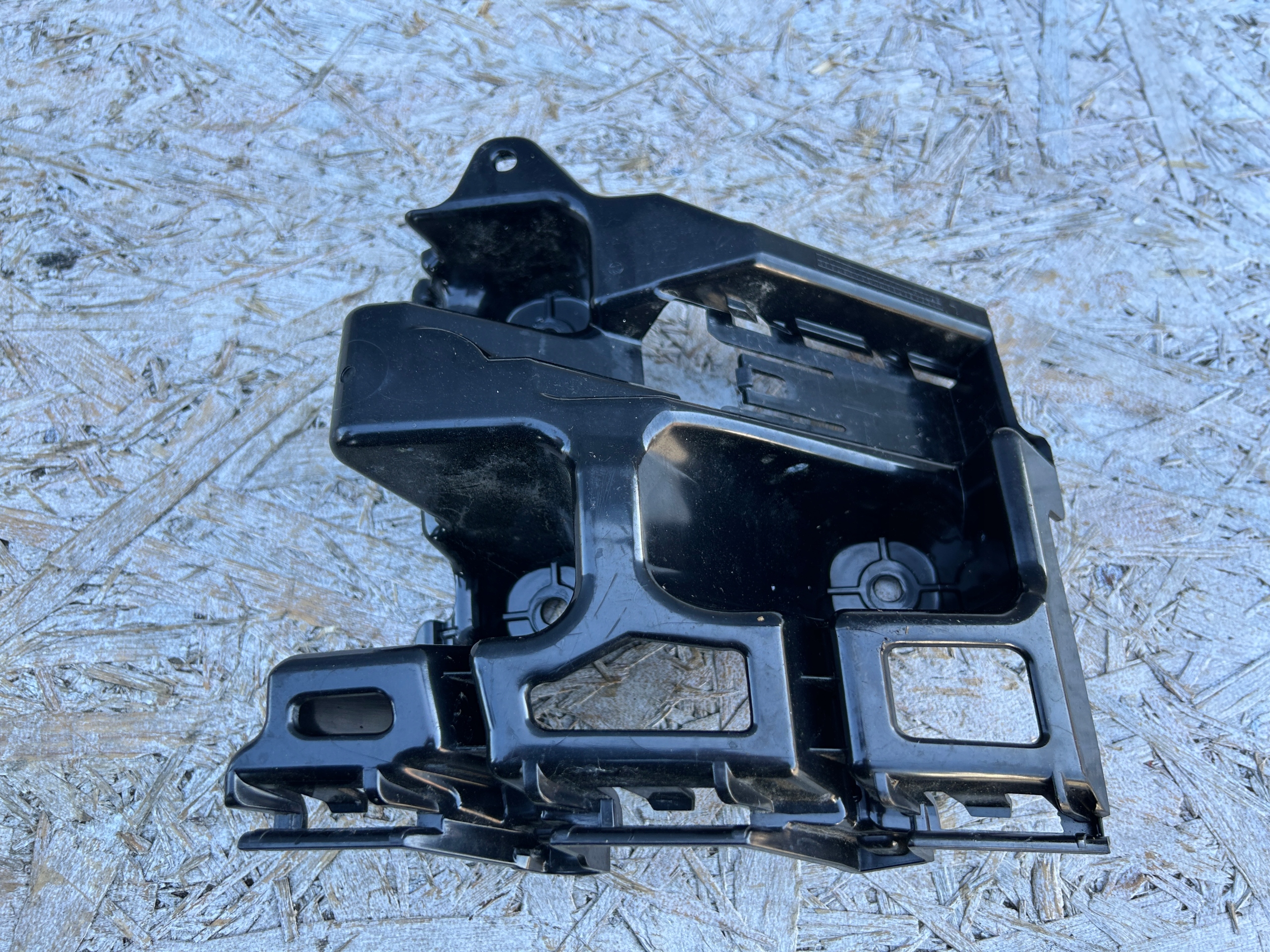 bumper bracket left rear part SKODA ENYAQ 5LG807393A