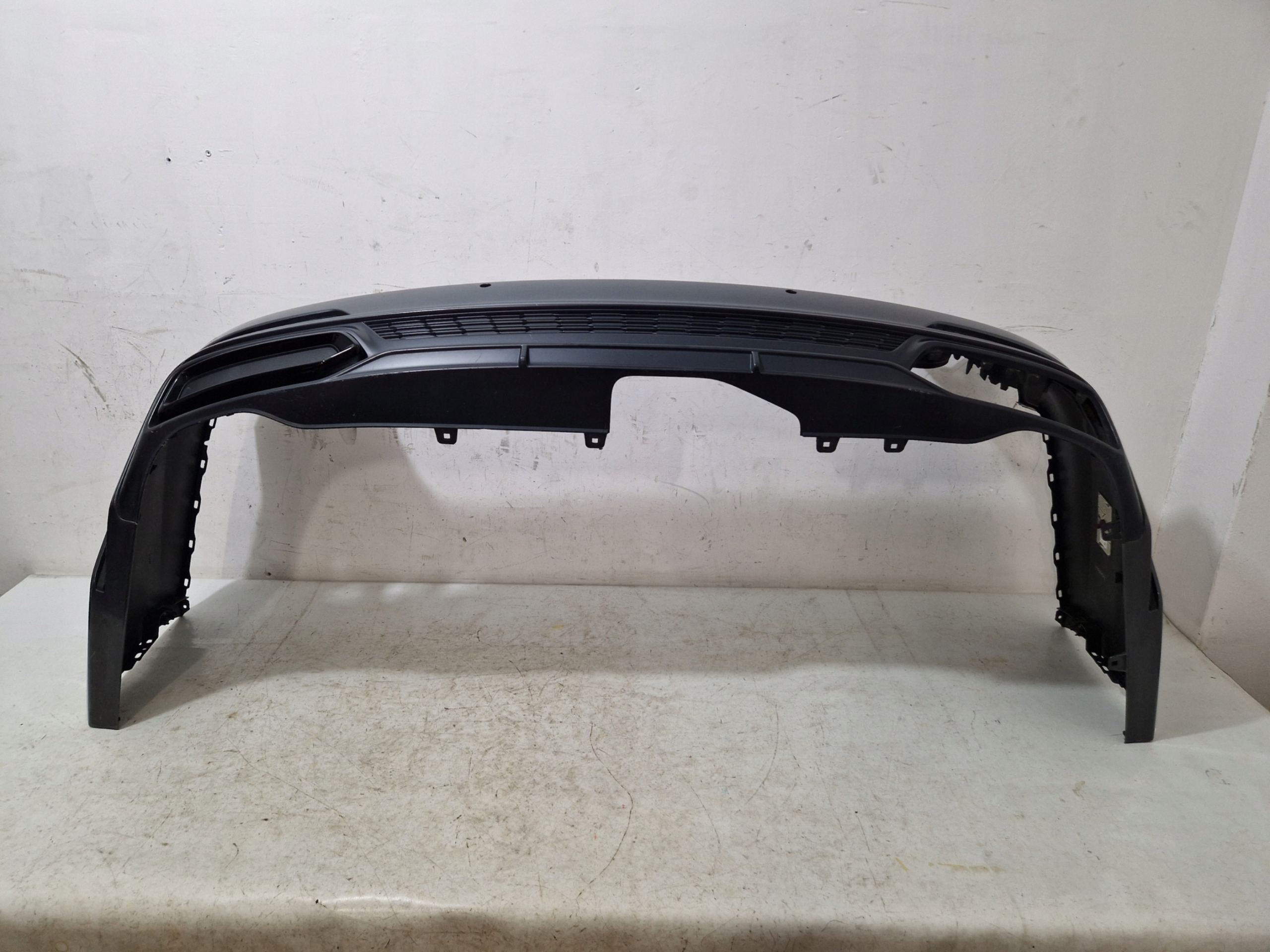 * AUDI A6 S6 C8 4K bumper rear part rear S-LINE 4K9807511C