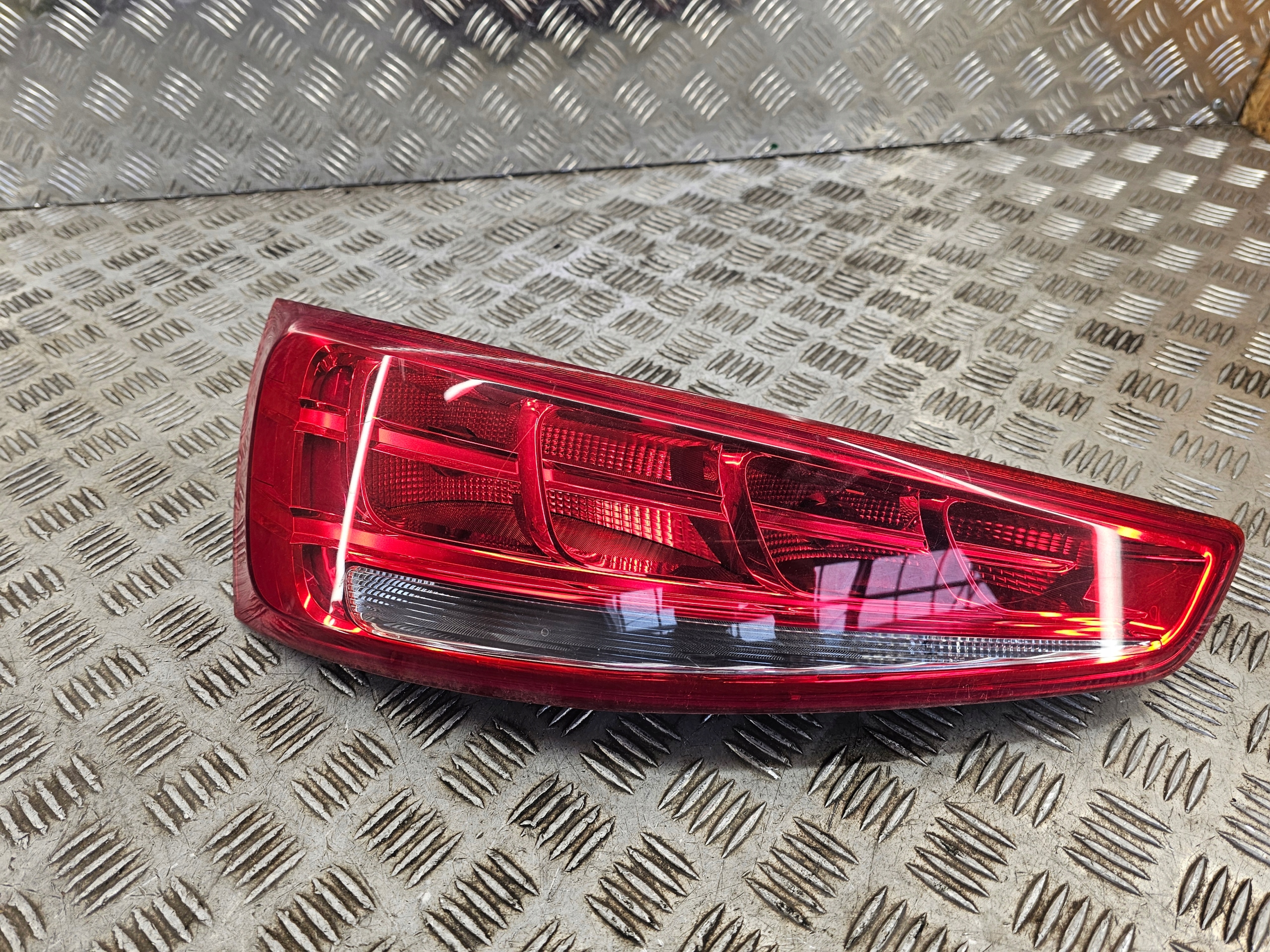 AUDI Q3 8U light left rear part rear 8U0945093 11
