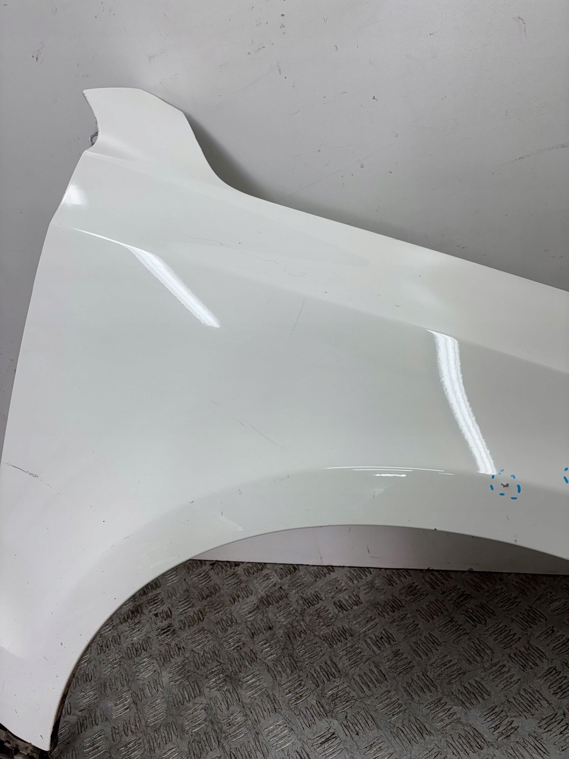fender front front right AUDI Q5 8R0 08