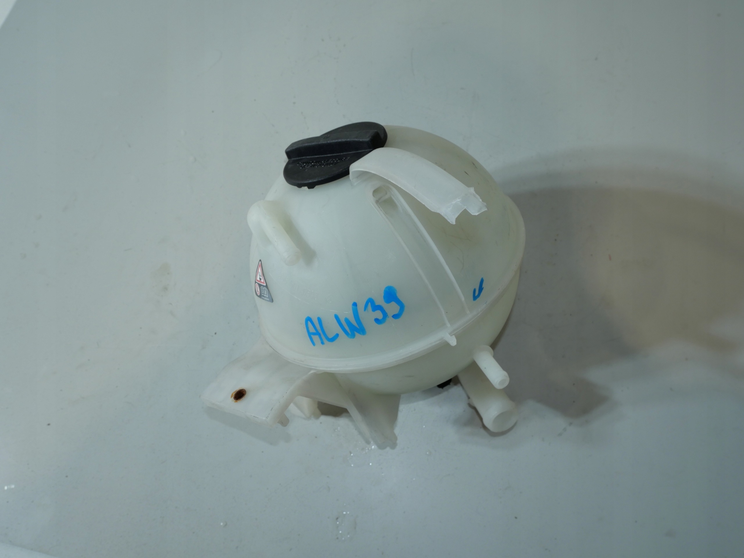 VW CRAFTER Réservoir eau A9065010503