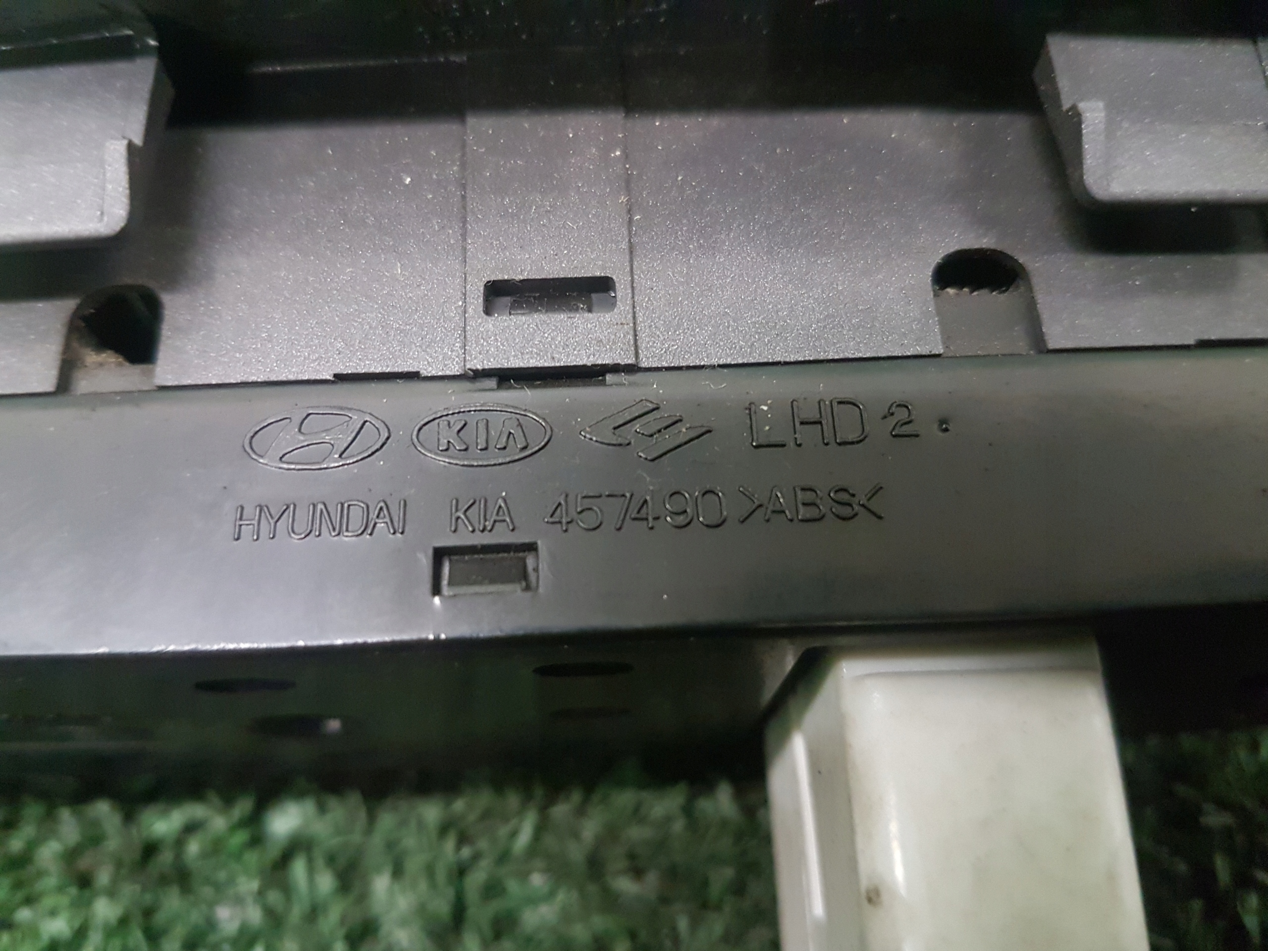 control panel of the window driver´s KIA MAGNETIS 93570-2G150