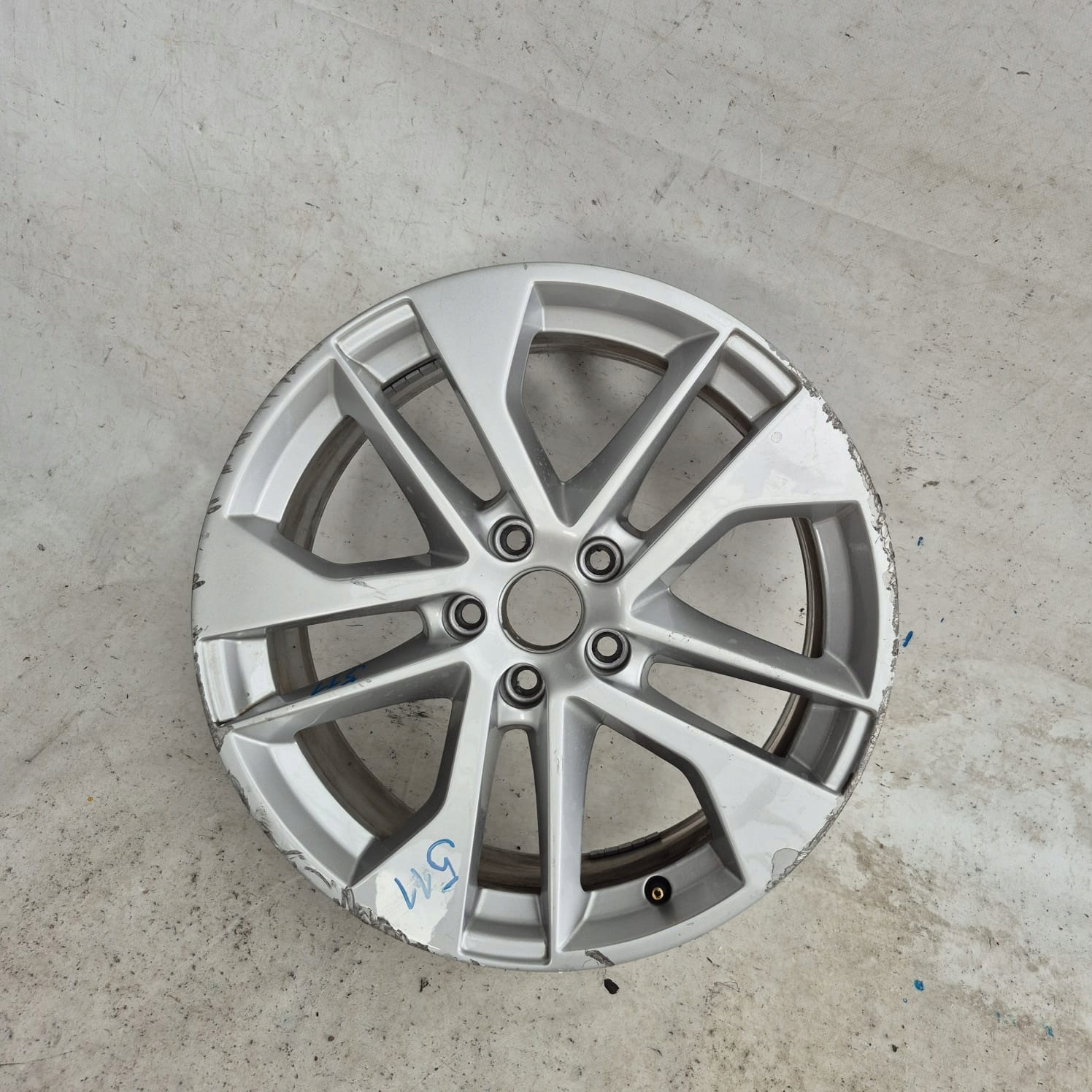 AUDI Q2 81A disk hliníkový 18" 81A601025E