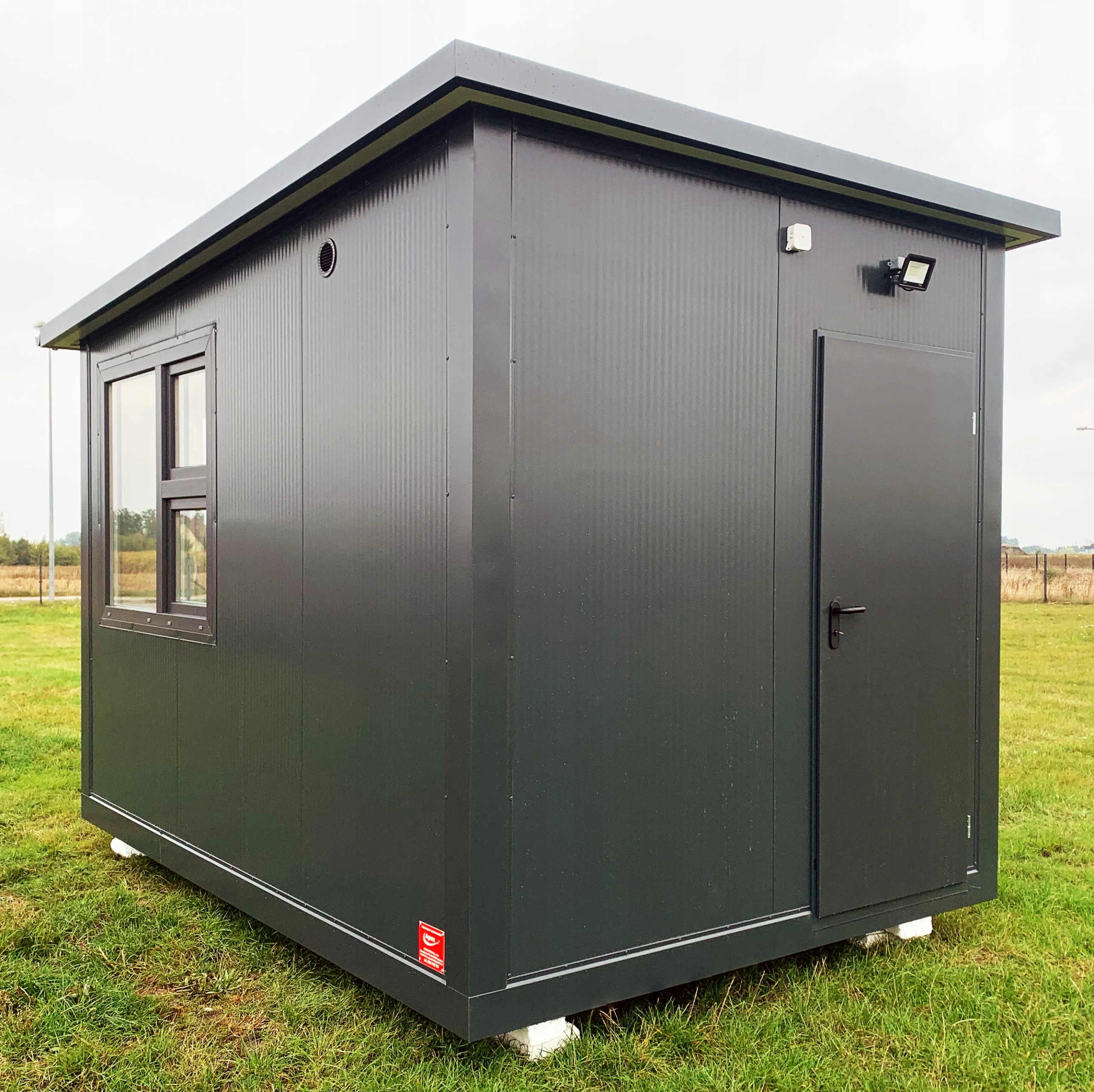 KONTENER SANITARNY STRÓŻÓWKA PORTIERNIA BIUROWY Marka inny