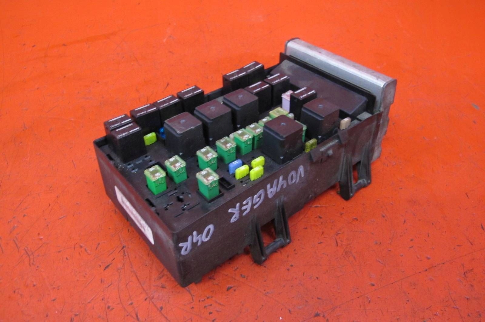 CHRYSLER VOYAGER 4 IV RG compartment of fuses control unit