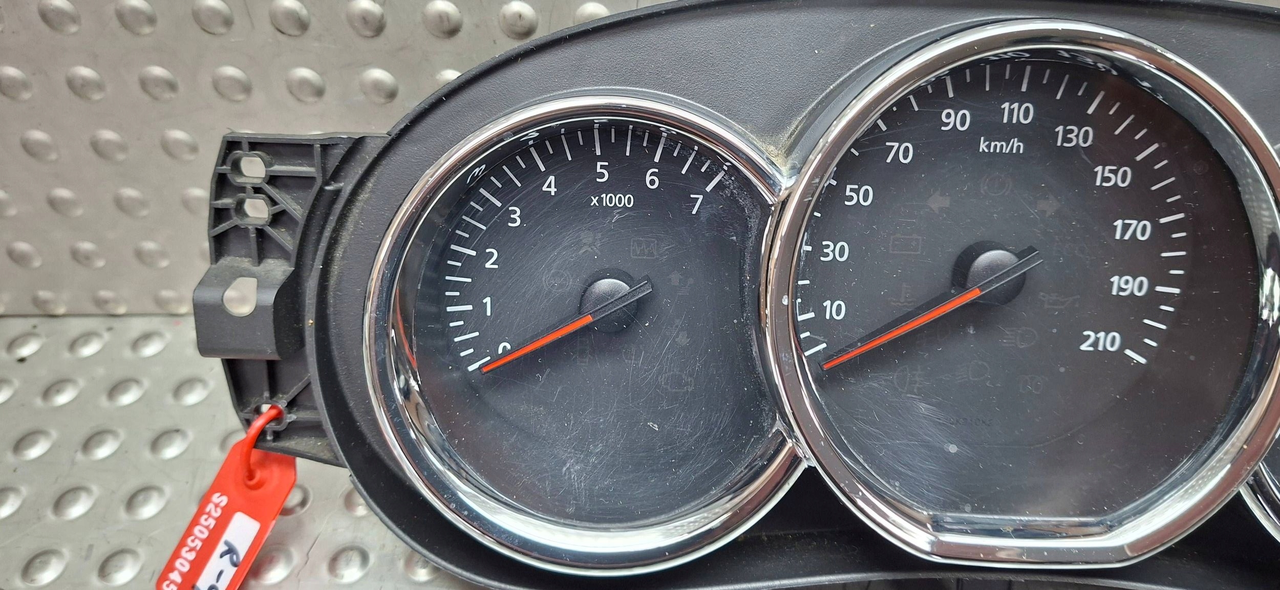 dials 248102645R DACIA SANDERO II petrol 2012