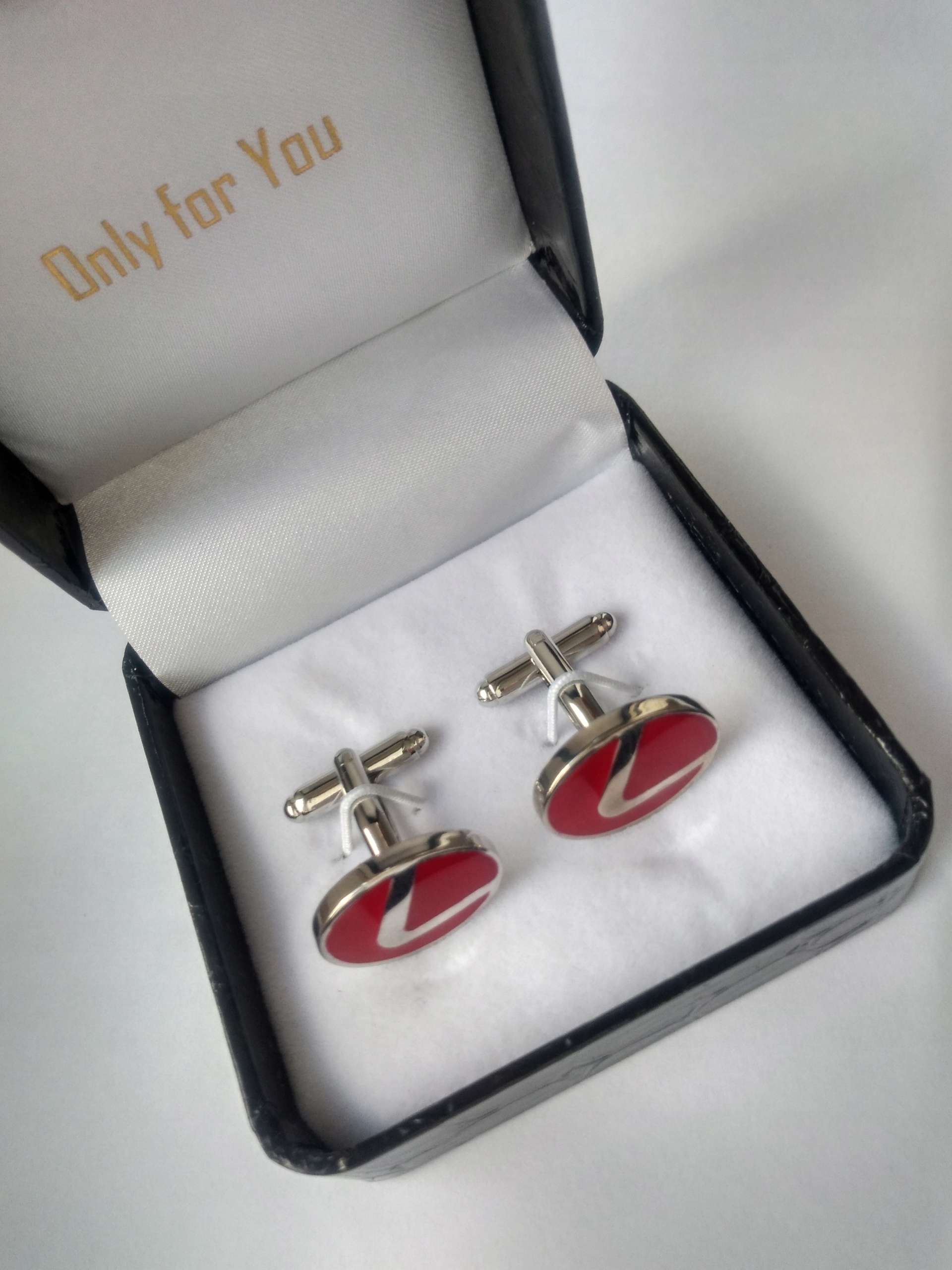 Červené manžetové knoflíčky košile Exc Luxusní Red Edition Lexus