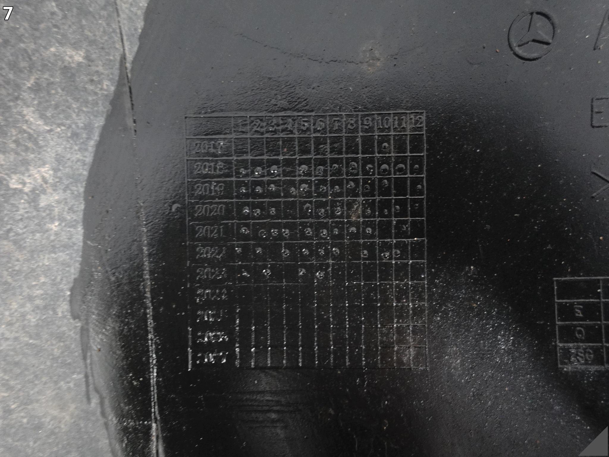 MERCEDES SPRINTER W907 W910 18- mudguard rear part side left front