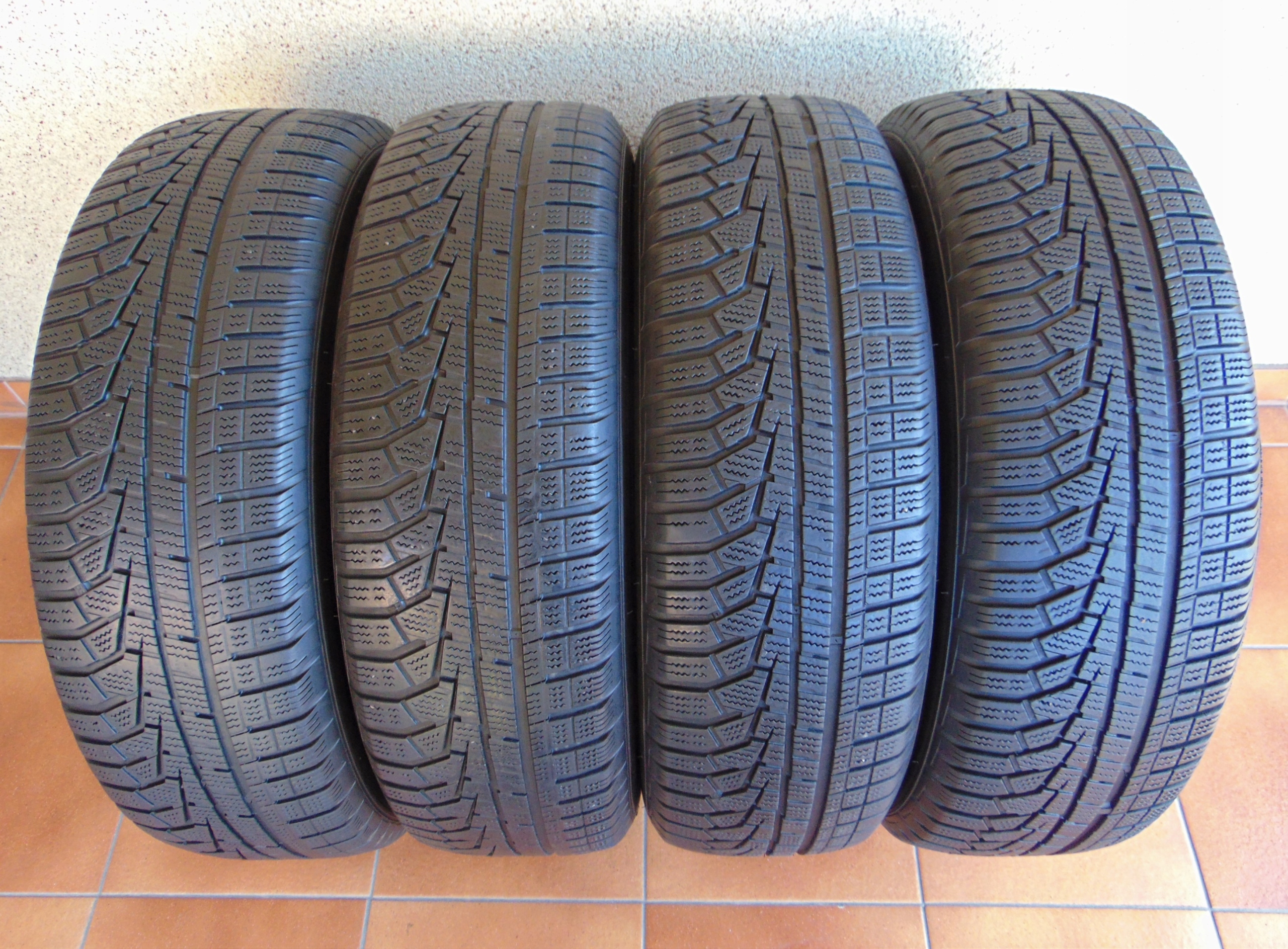 Шины 215/70 R16 Hankook WINTER и*CEPT EVO 2 SUV
