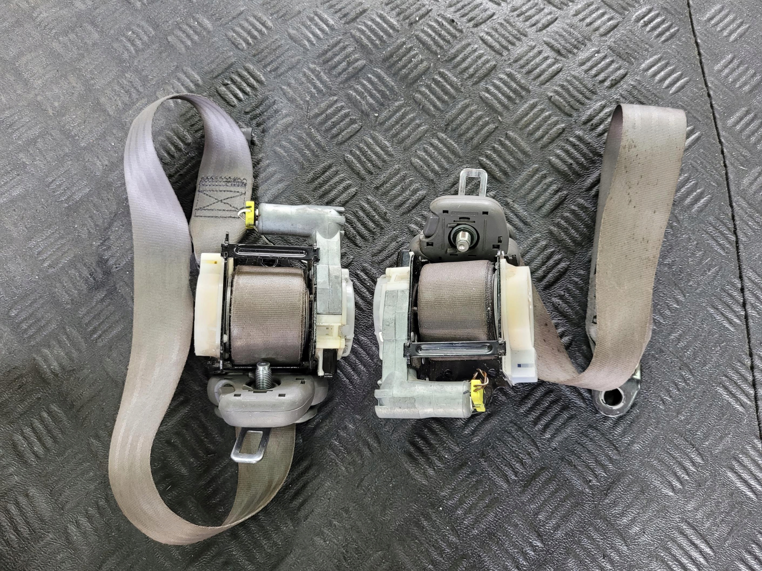 tension belt safety front front left right SSANGYONG RODIUS II