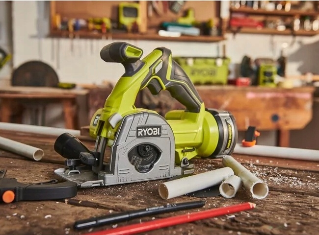 PIŁA TARCZOWA KOMPAKTOWA DO CIĘCIA DREWNA AKUMULATOR 2AH ŁADOWARKA TOBA Napięcie akumulatora 18 V