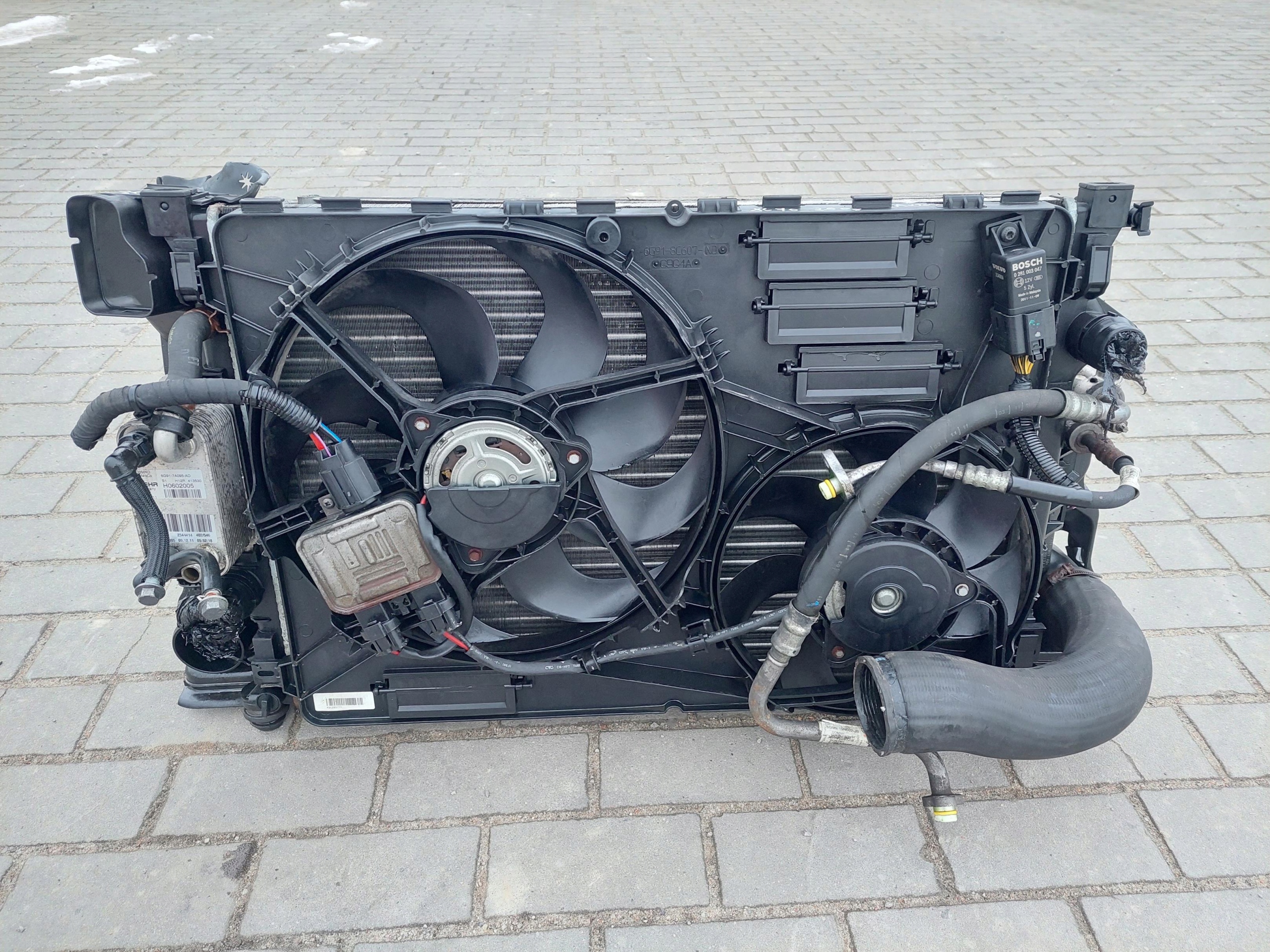 chladič KOMPLET chladiče ventilátor intercooler VOLVO XC70 II 2.4 D5