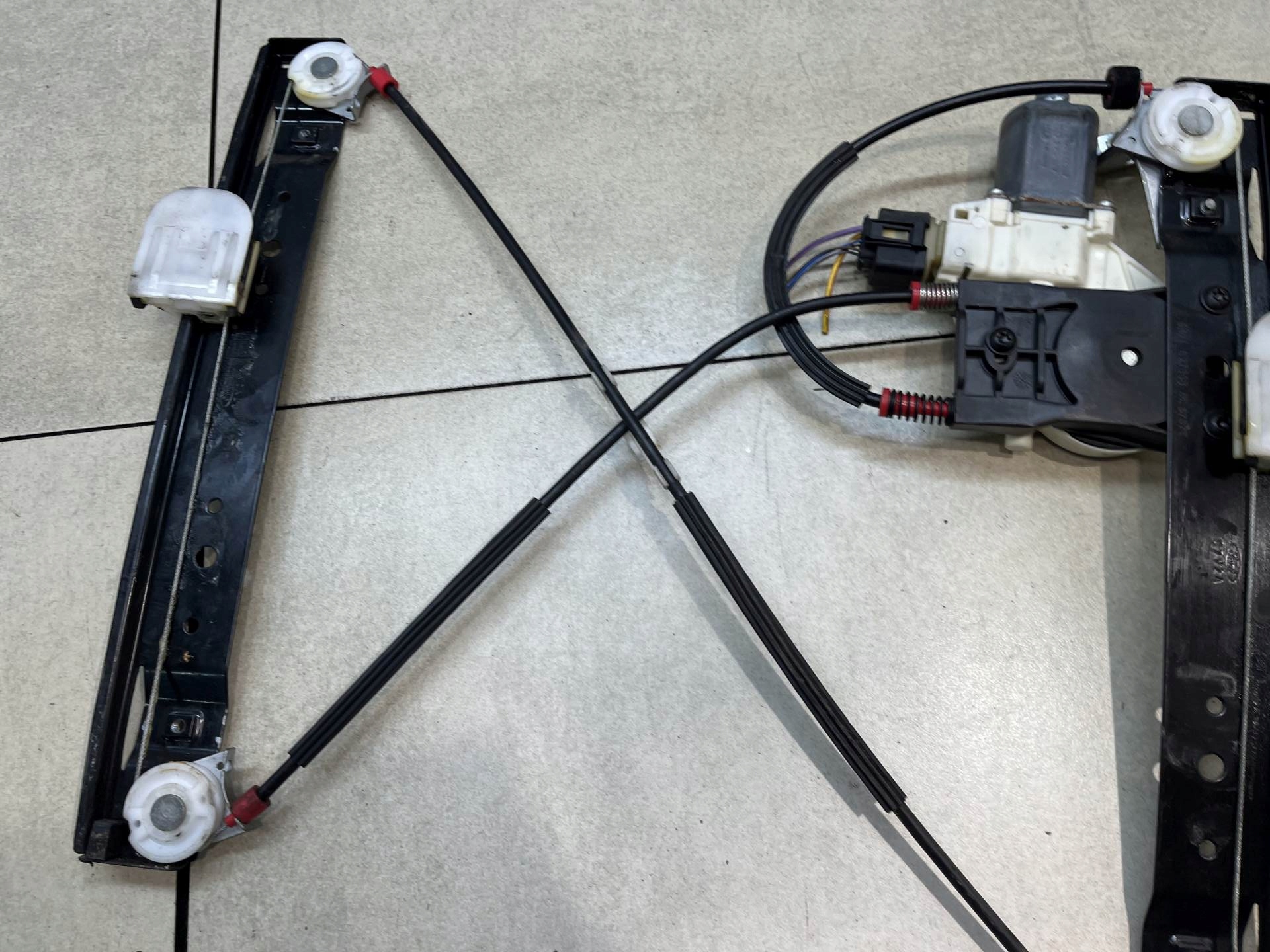 window regulator left rear part S-MAX and 2.0 TDCI 6M21U27001