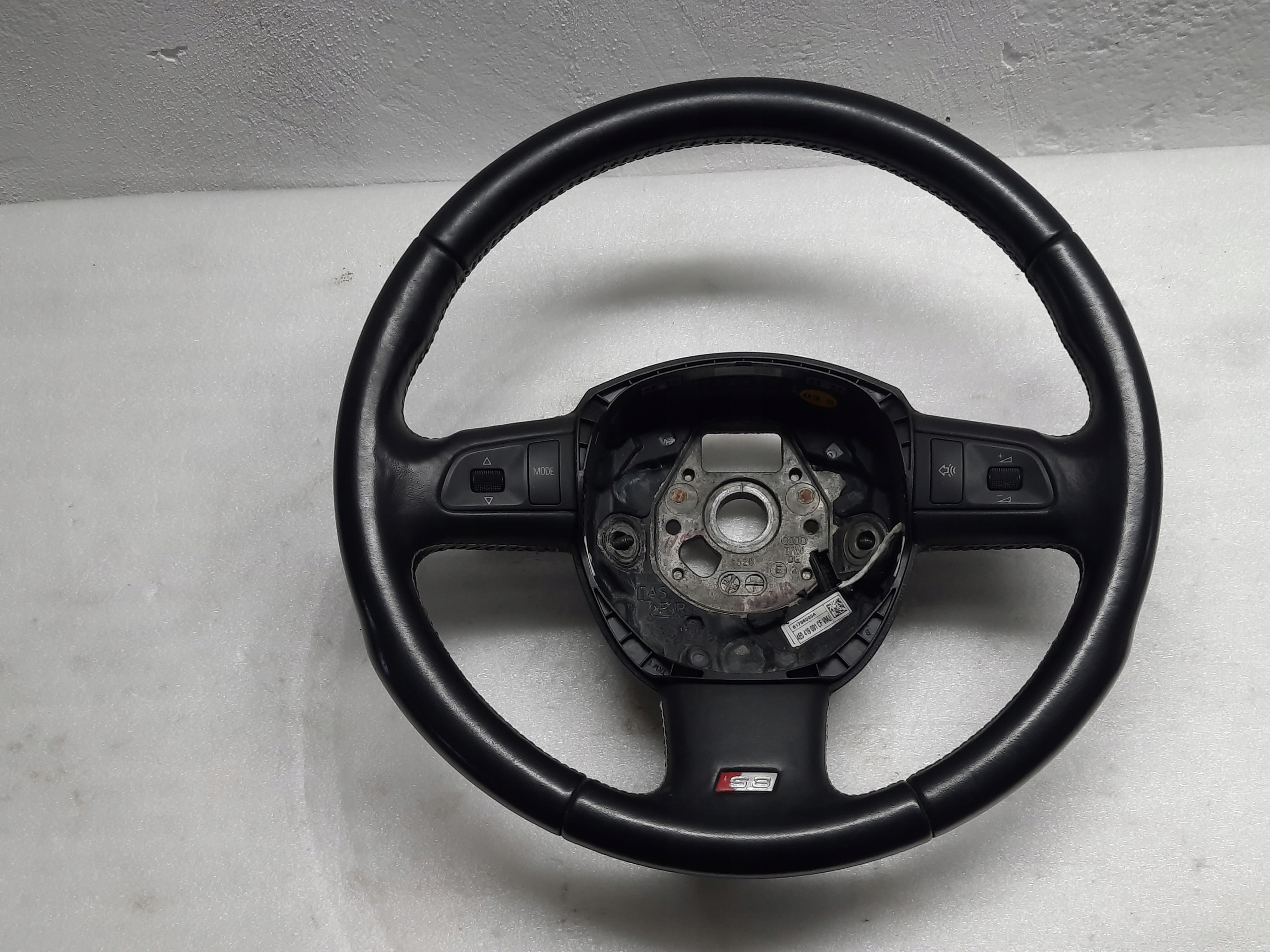 AUDI A8 S8 D3 КЕРМО ШКІРЯНА ЛОПАТКИ