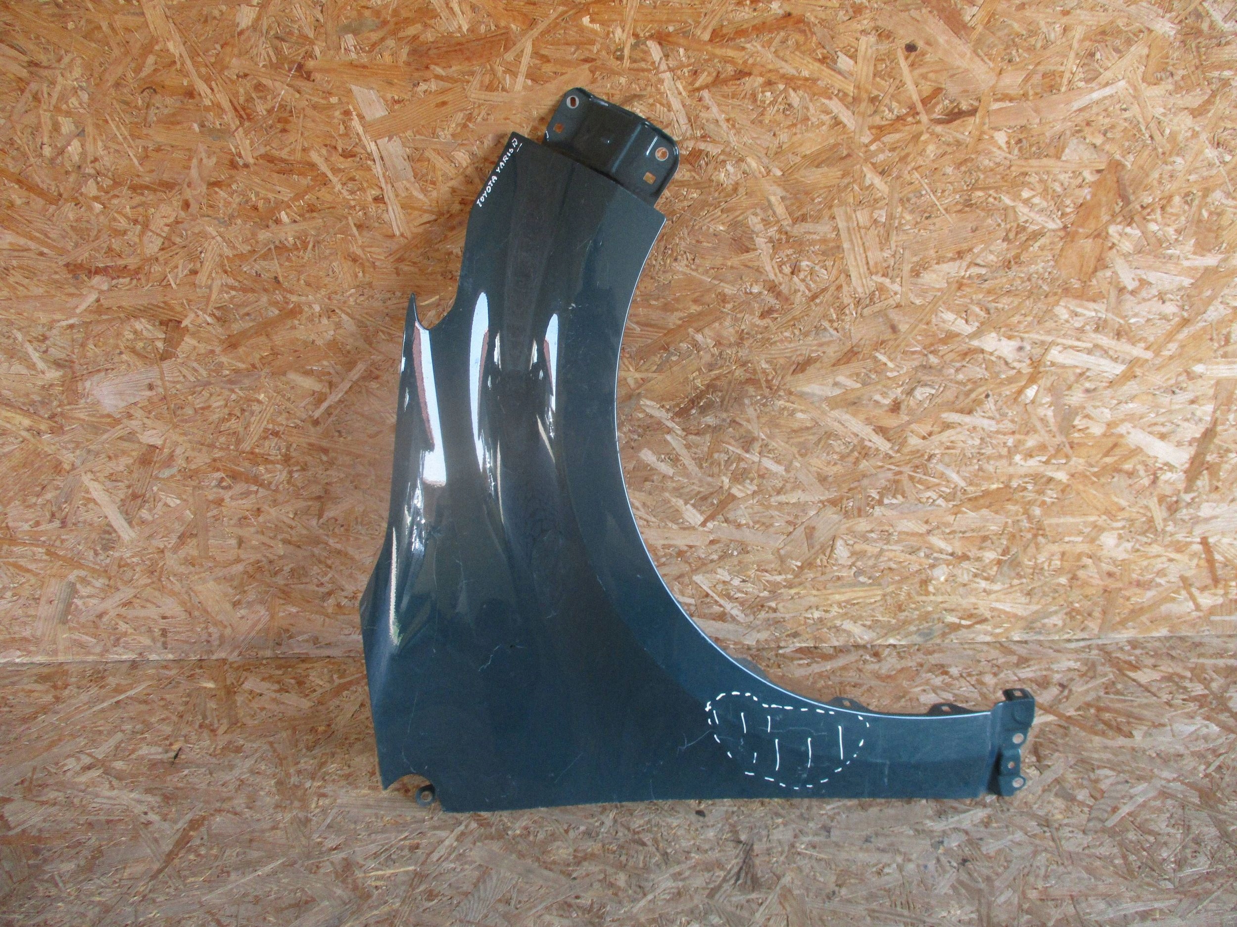 fender front front right TOYOTA YARIS IV