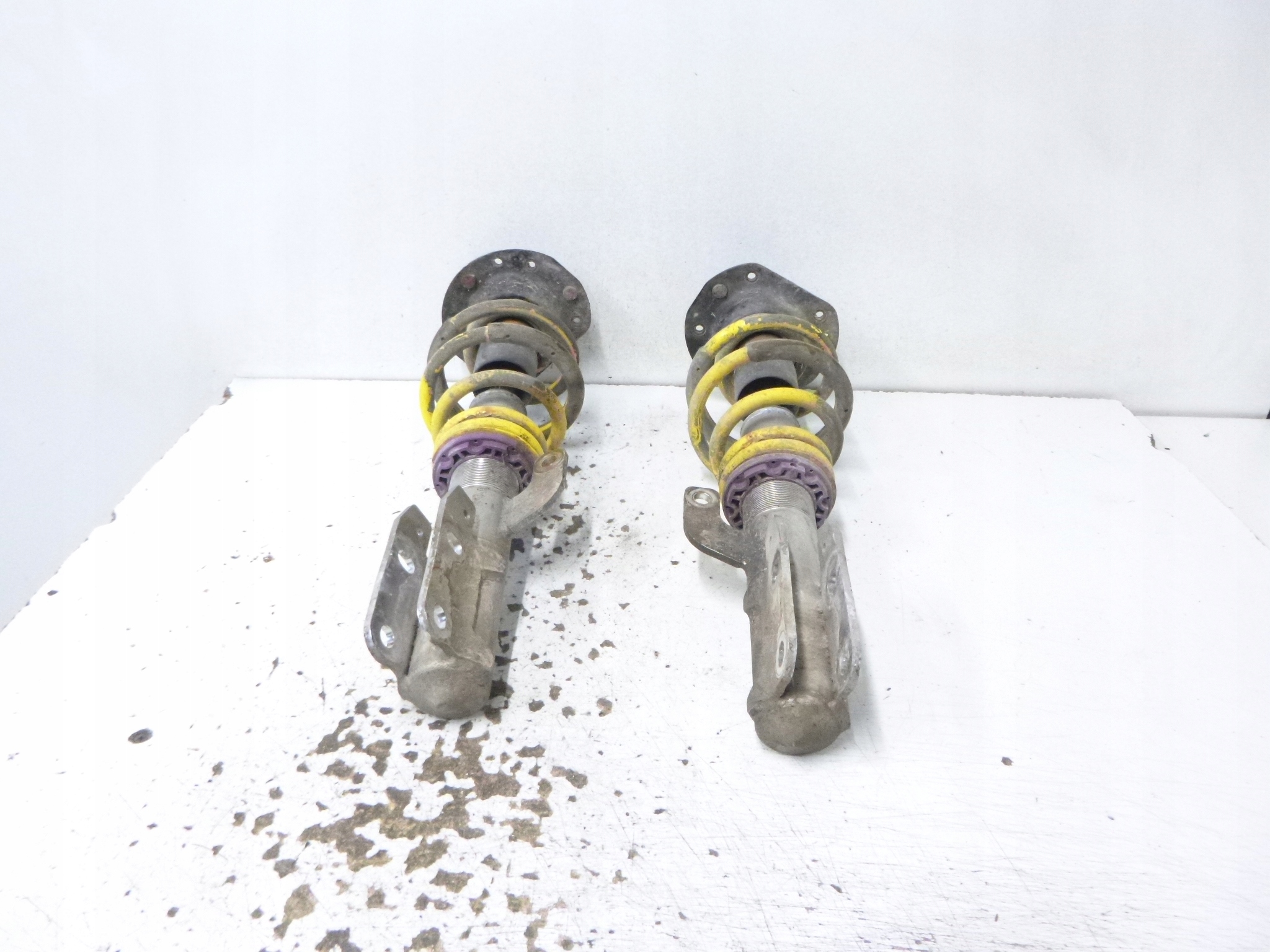 shock absorbers front Chevrolet HHR 2.4 2009 komplet