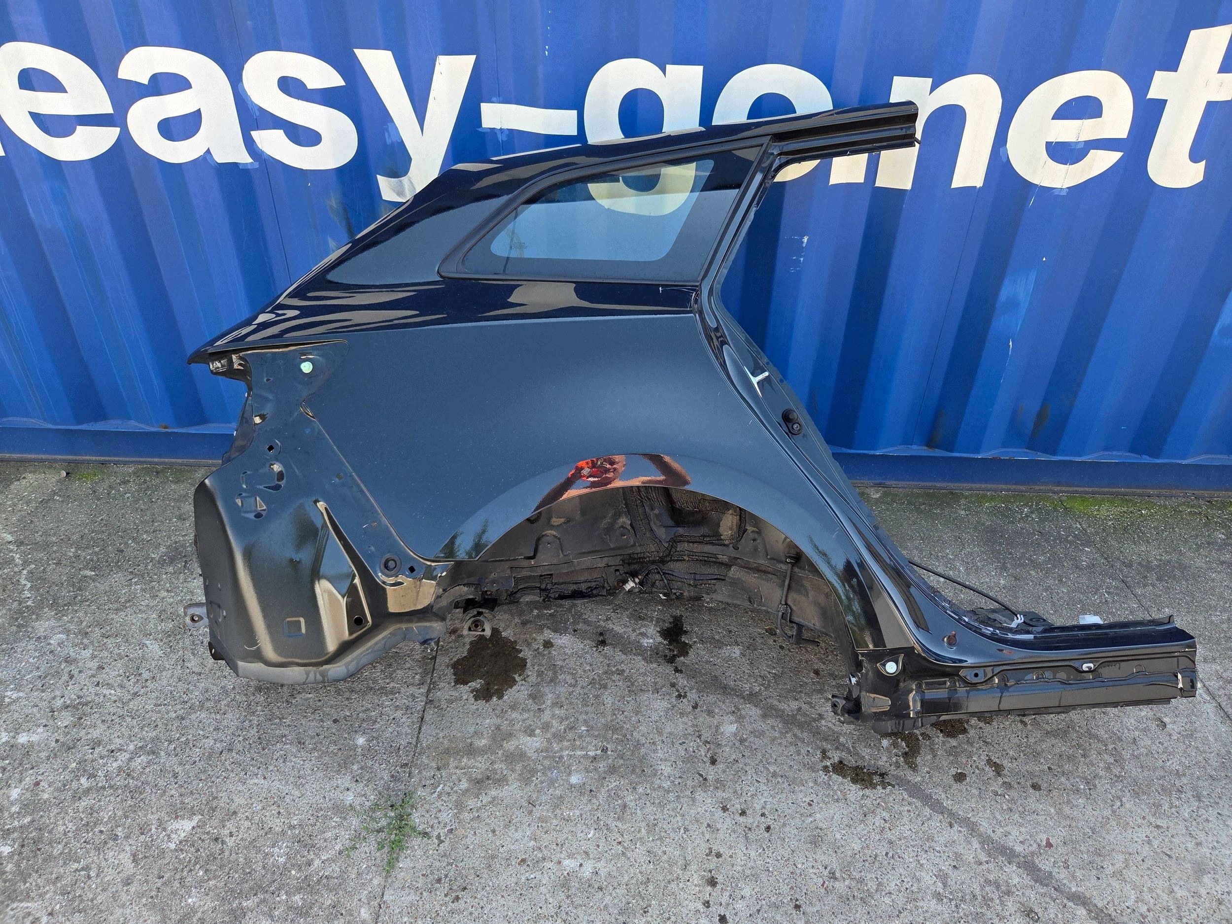 Toyota Corolla E21 Kombi 2020r quarter rear right