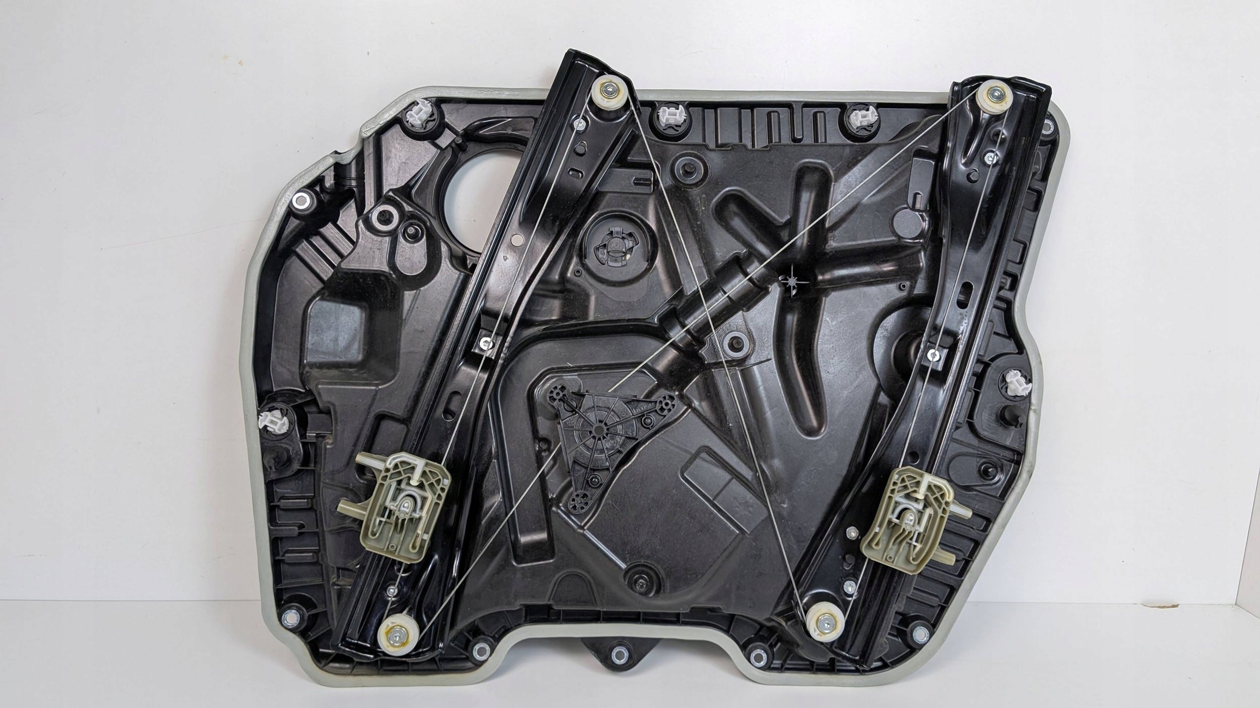 BMW X4 G02 7431769 mechanism front left lift