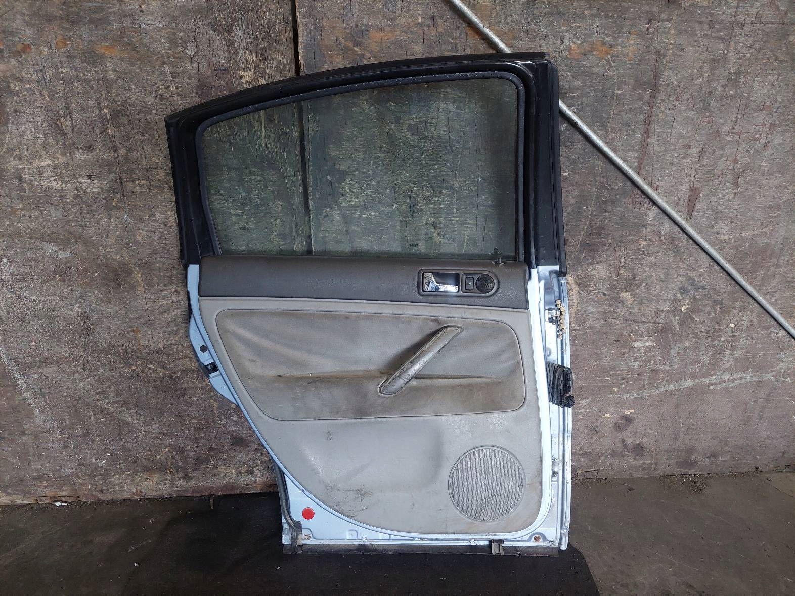 door complete left rear part VOLKSWAGEN PASSAT B5 LL5Y