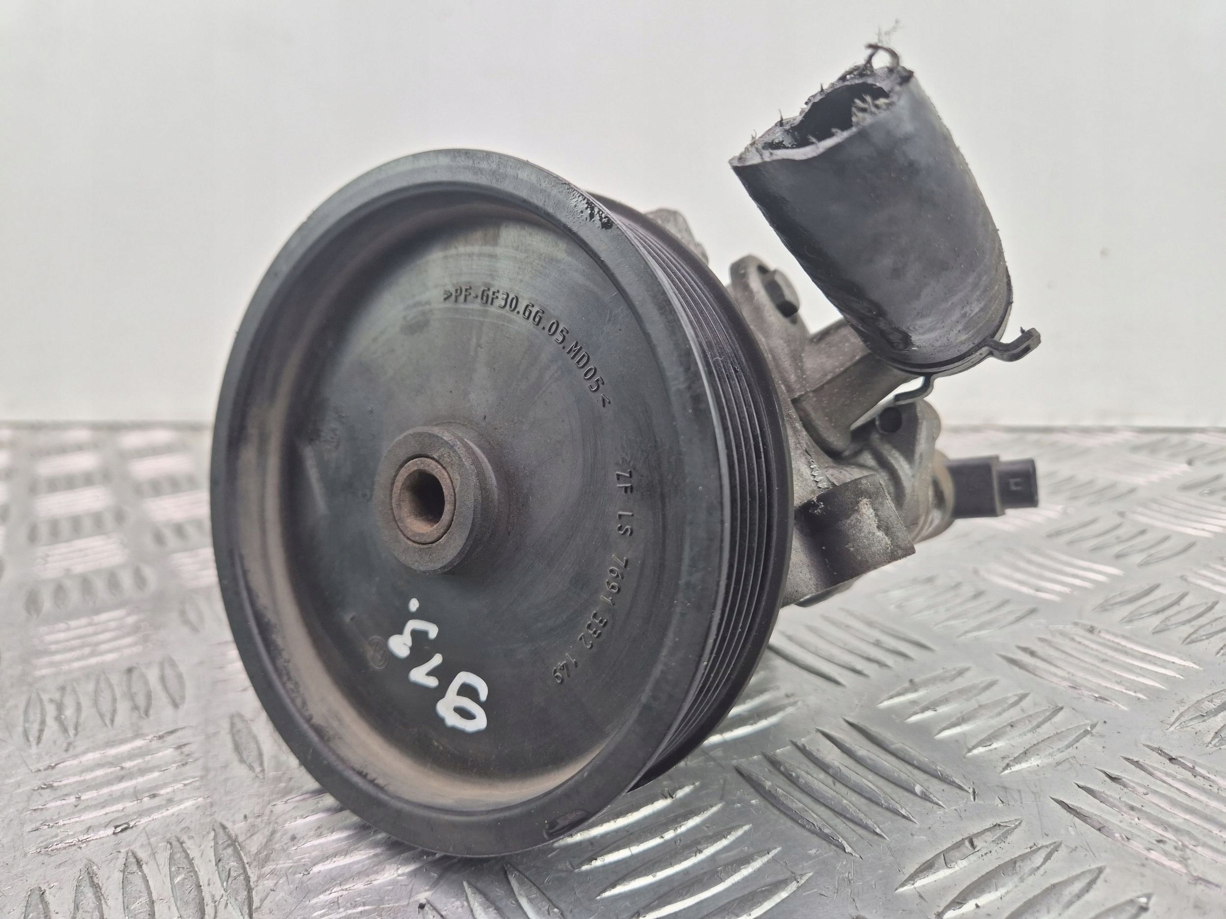 Mercedes E200 CGI W212 1.8 Servopumpe A0064666801