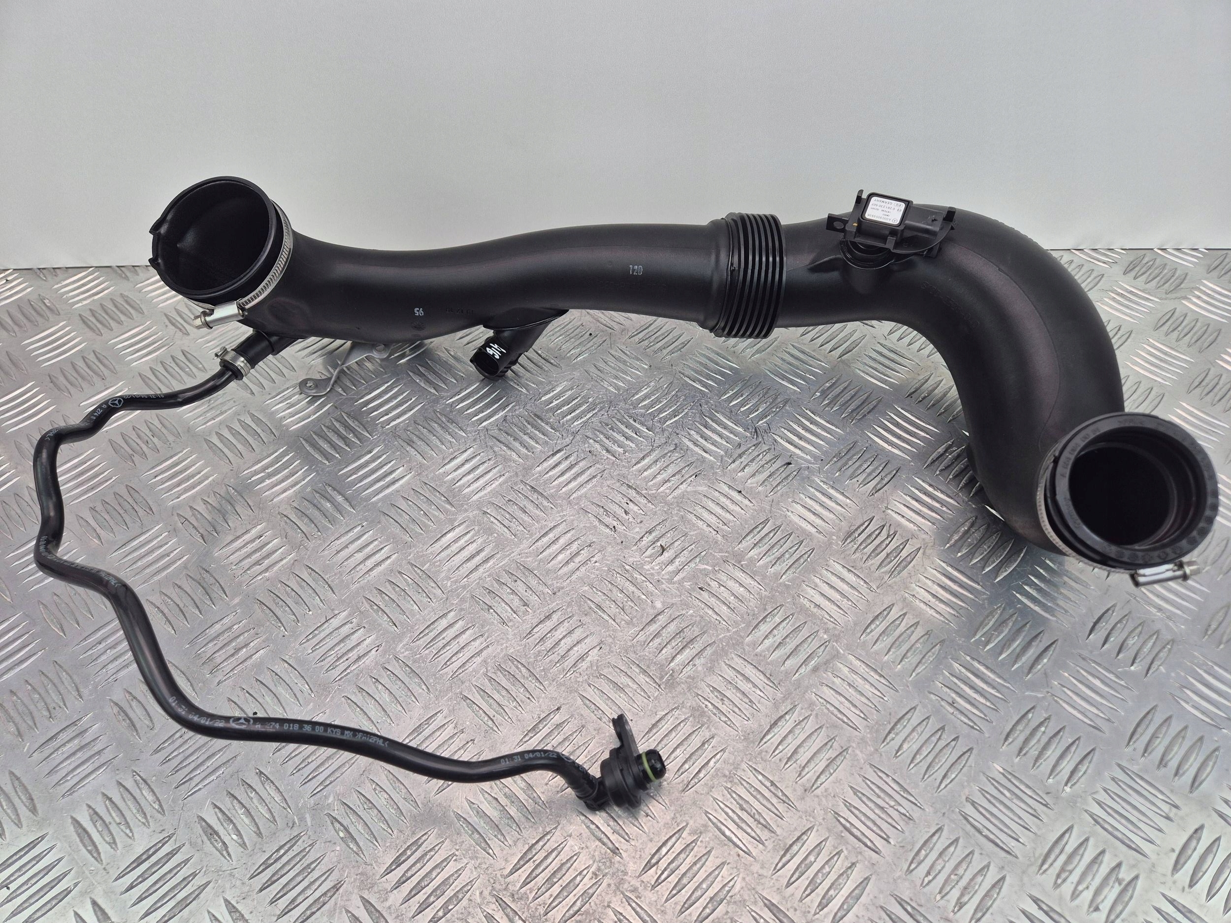 Mercedes E200 CGI W212 pipe air hose A2740900329