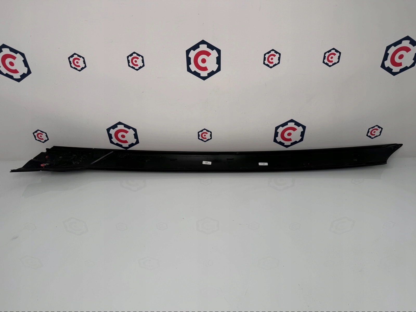 LISTWA OSŁONA SŁUPKA LAND ROVER DISCOVERY V L462 Typ samochodu Samochody osobowe