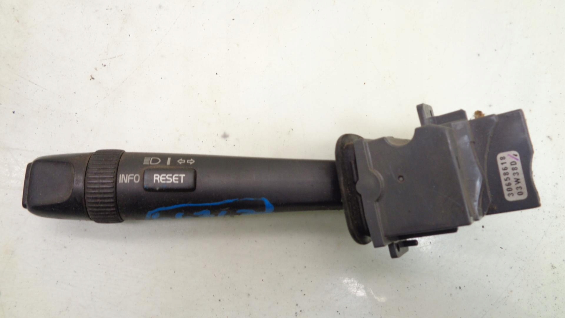 MANETKA ŚWIATEŁ VOLVO S60 04R 30658618