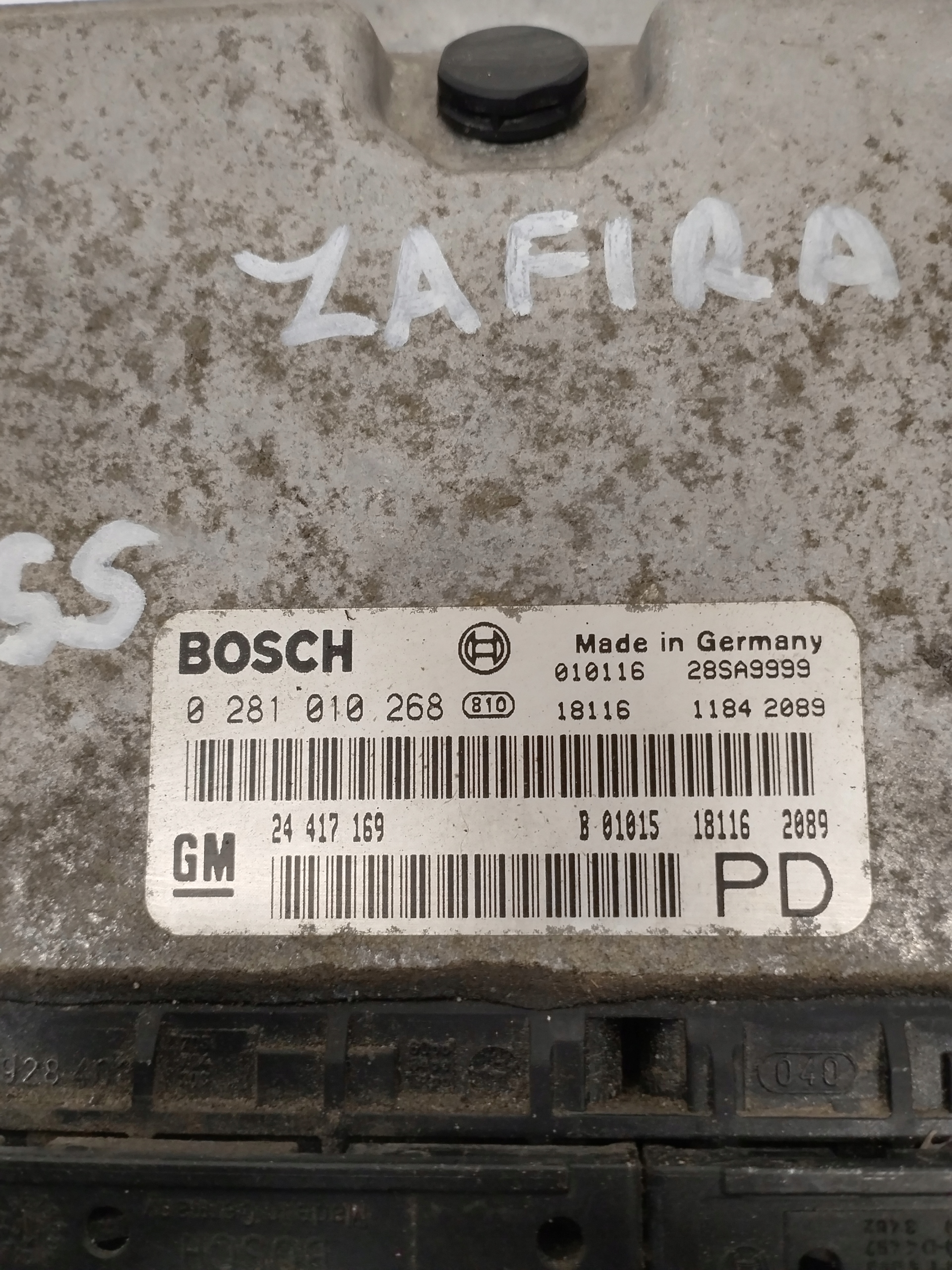 computer control unit of the engine Opel Zafira A 0281010268