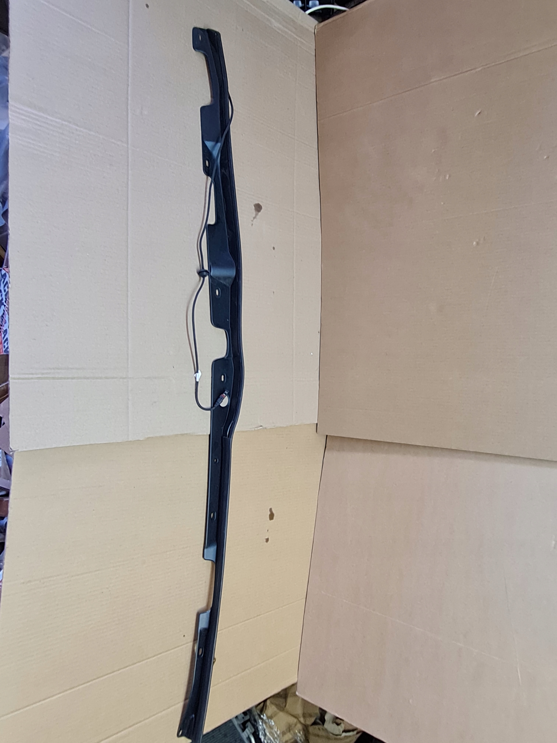 MERCEDES V-KLASA W447 USZCZELKA DRZWI CZUJNIK A447