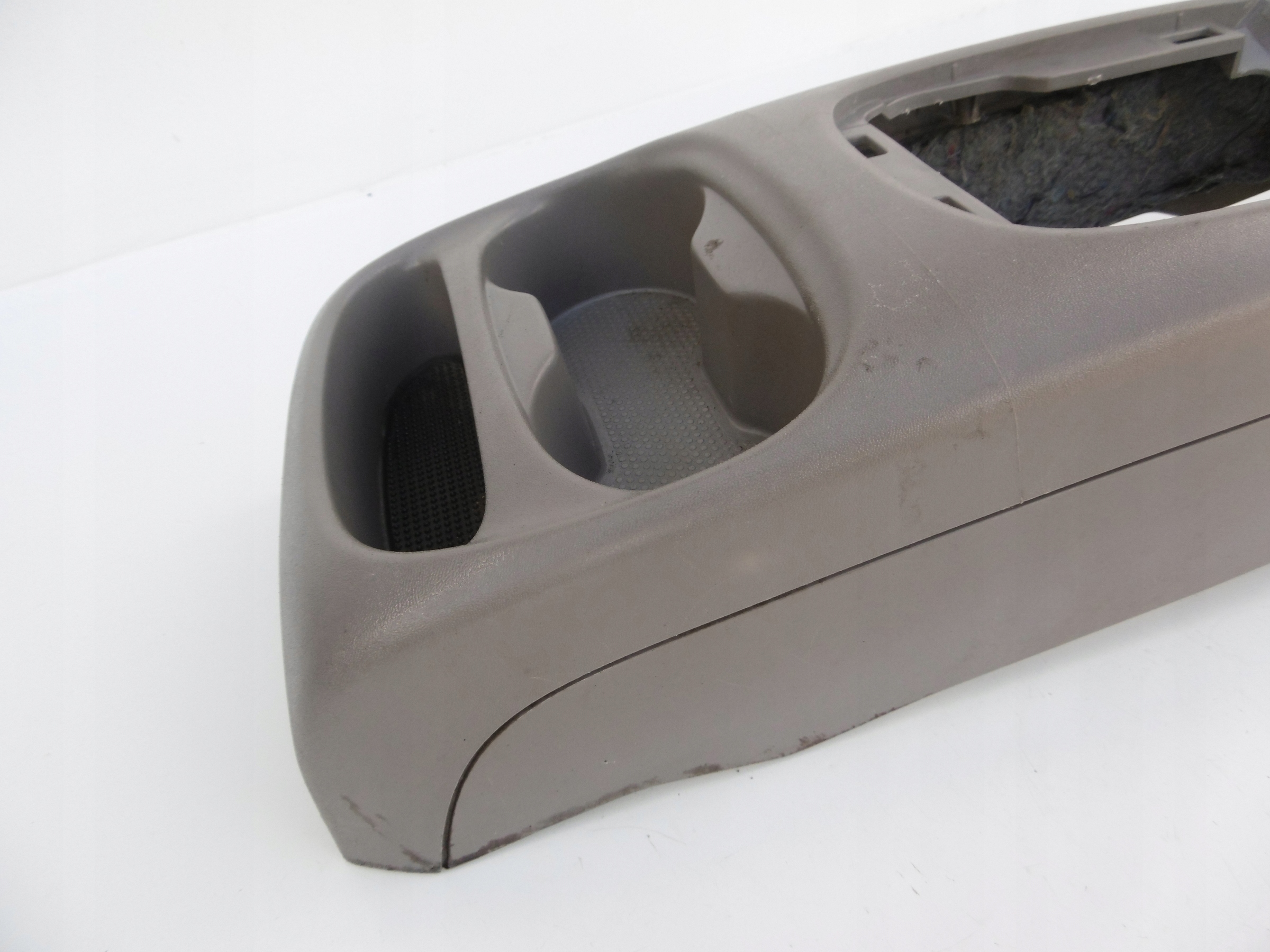 TUNEL mitte NISSAN ALMERA TINO