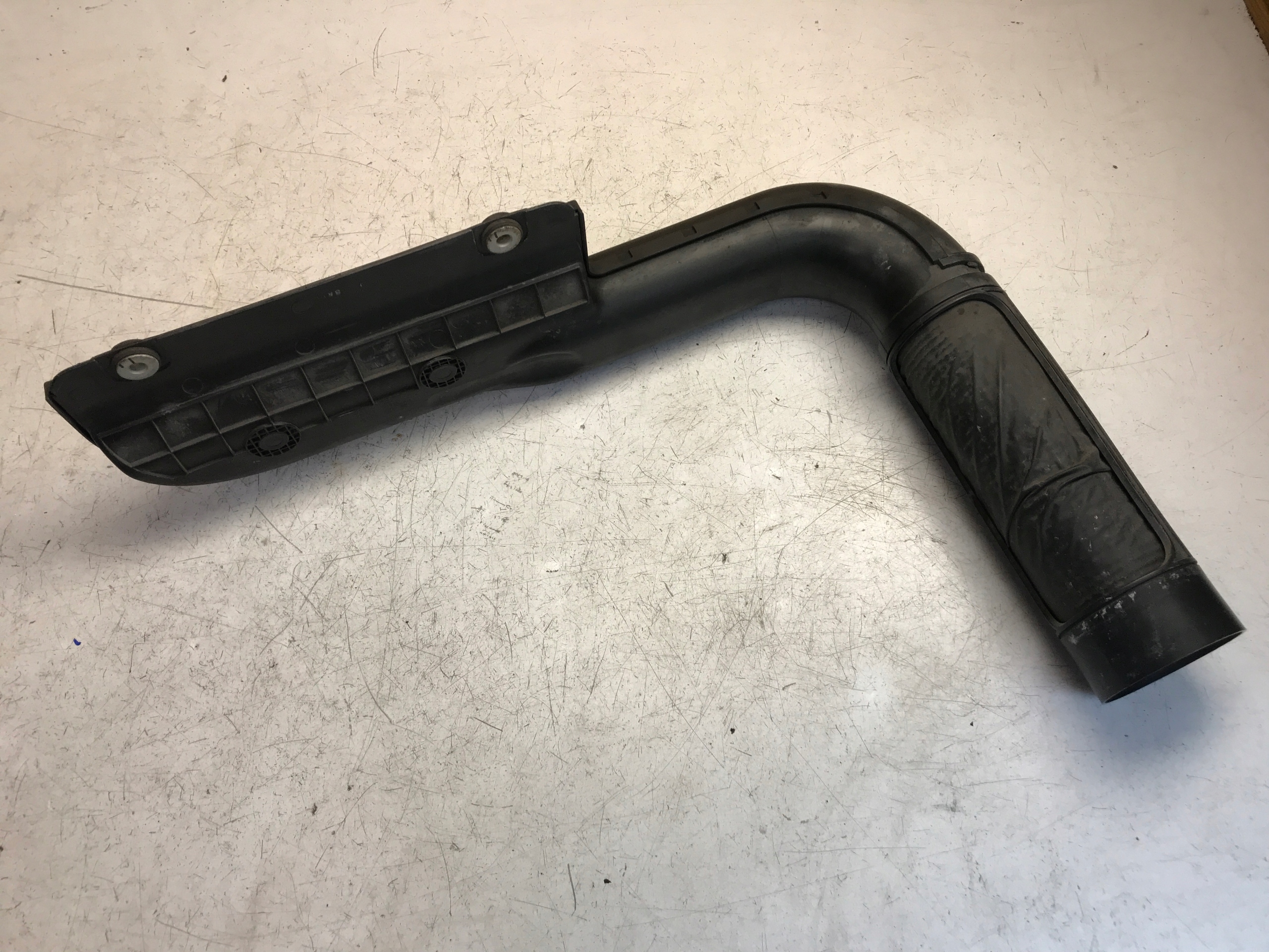 pipe air hose HYUNDAI I40 28210-3Z000
