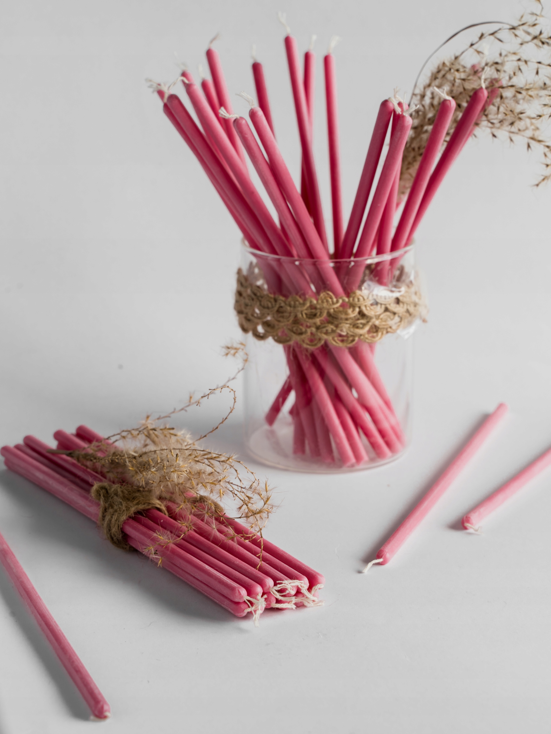 

Różowe świece 50% wosku rytualne ozdobne 20szt