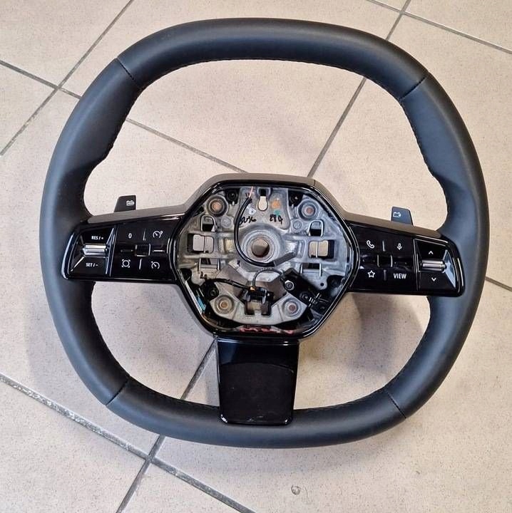 Volant MULTIFUNKCYJNA RENAULT MEGANE V E-TECH 484008094R
