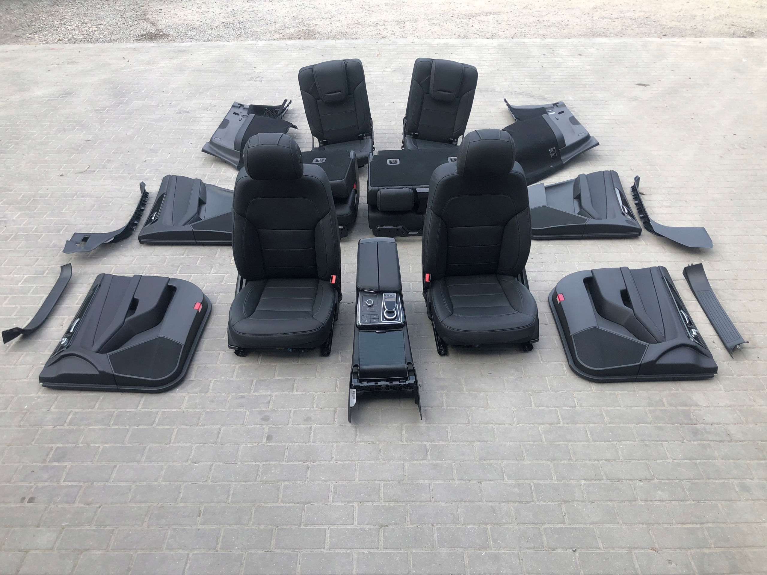 MERCEDES ГЛС СИДІННЯ SRODEK ОБШИВКИ 7 ОСОБИСТИЙ X166