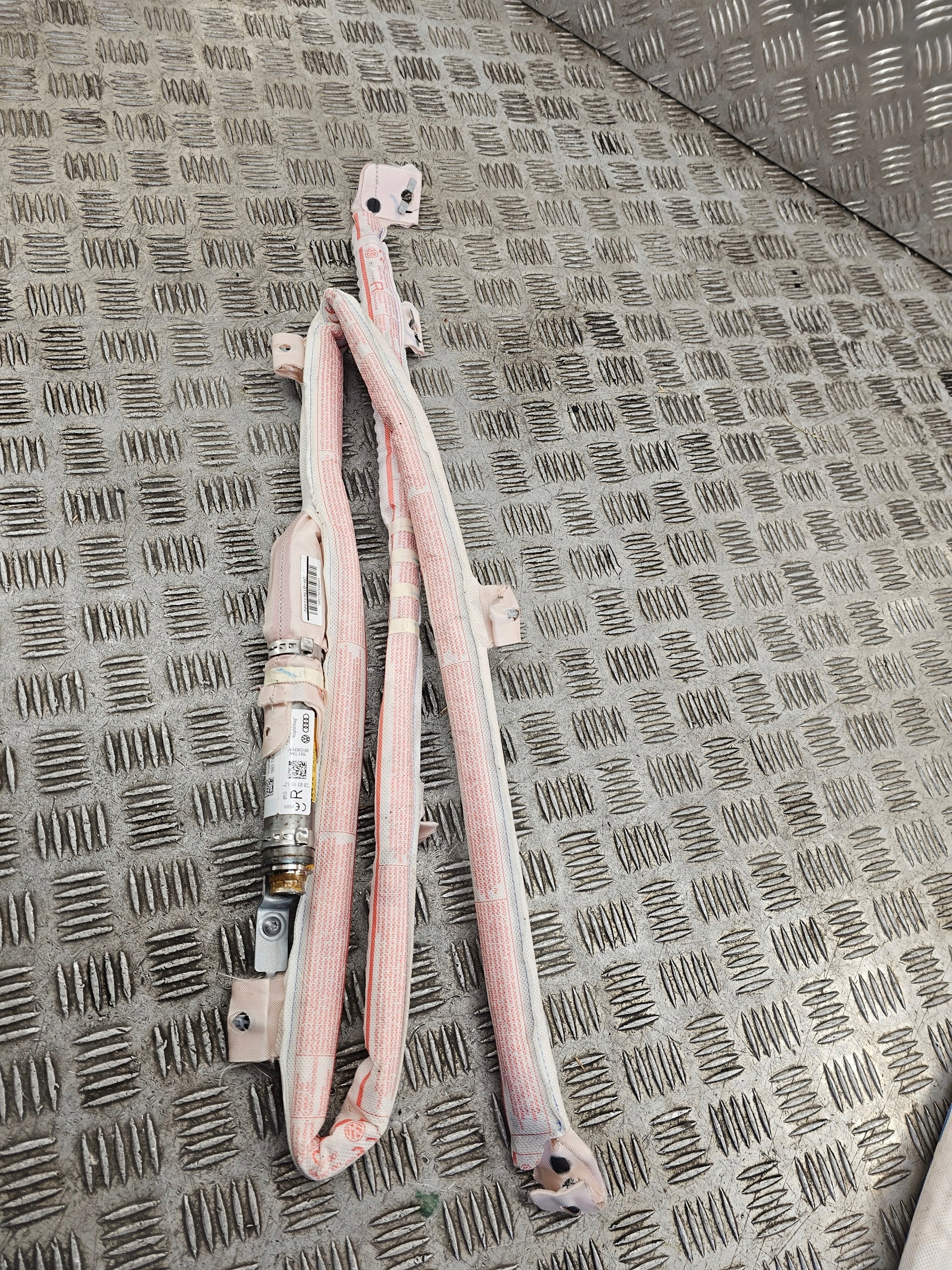 dachvorhang airbag rechts VW PASSAT B8 3G0880742D