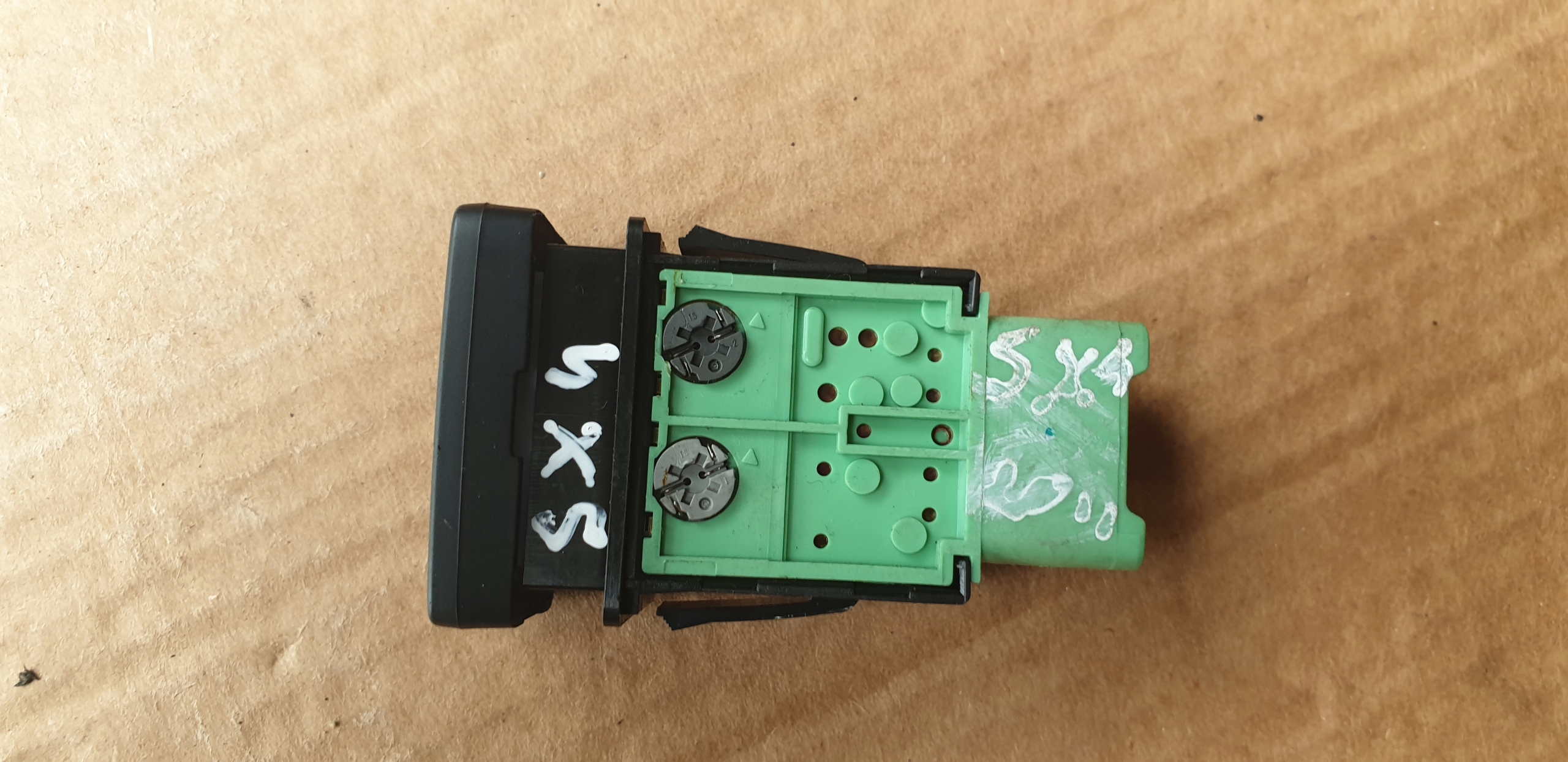 switch HALOGENOW FIAT SEDICI SUZUKI SX4 2006