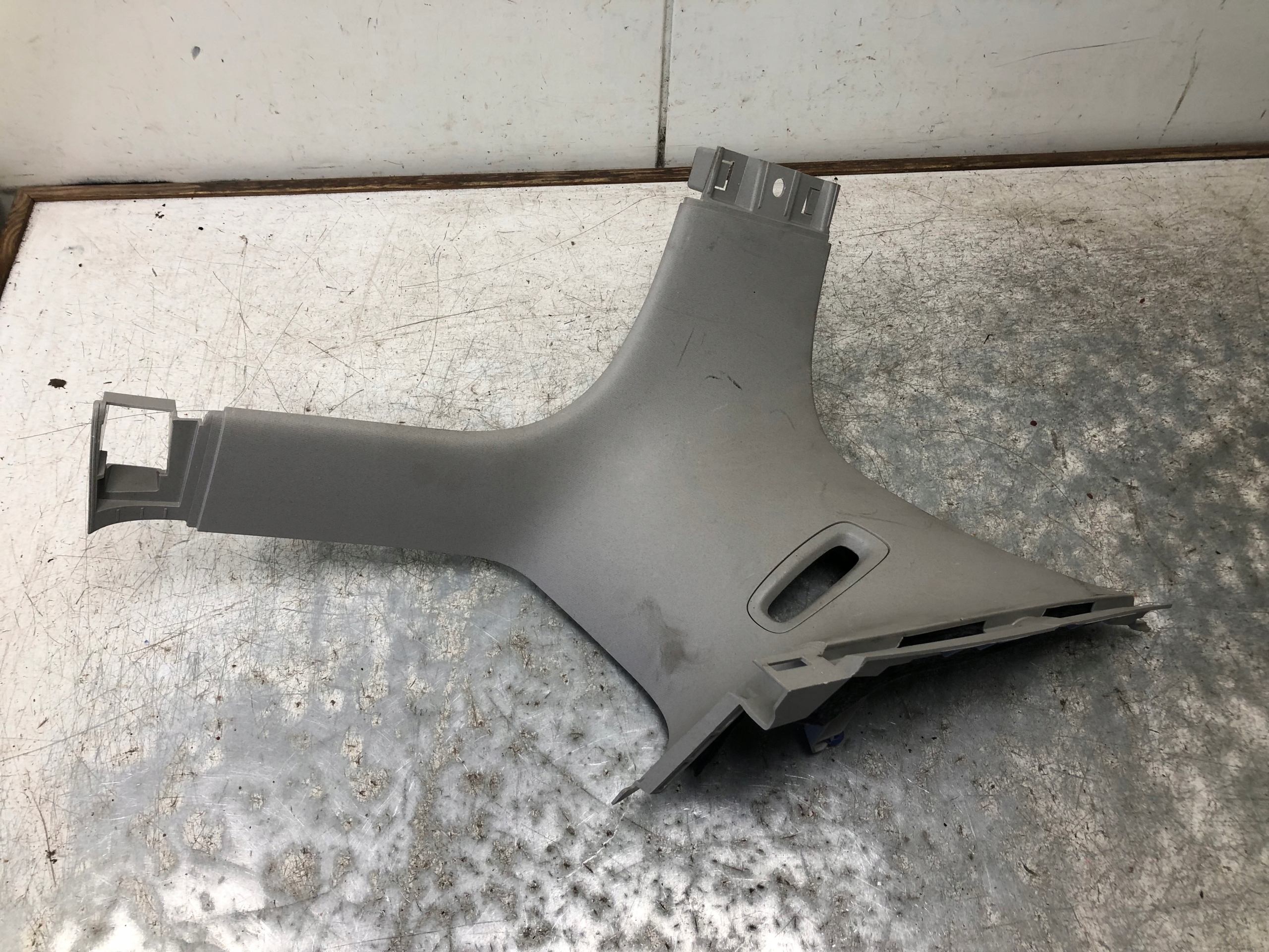 Blende Abdeckung SLUPKA rechts heck OPEL ZAFIRA C 13289767