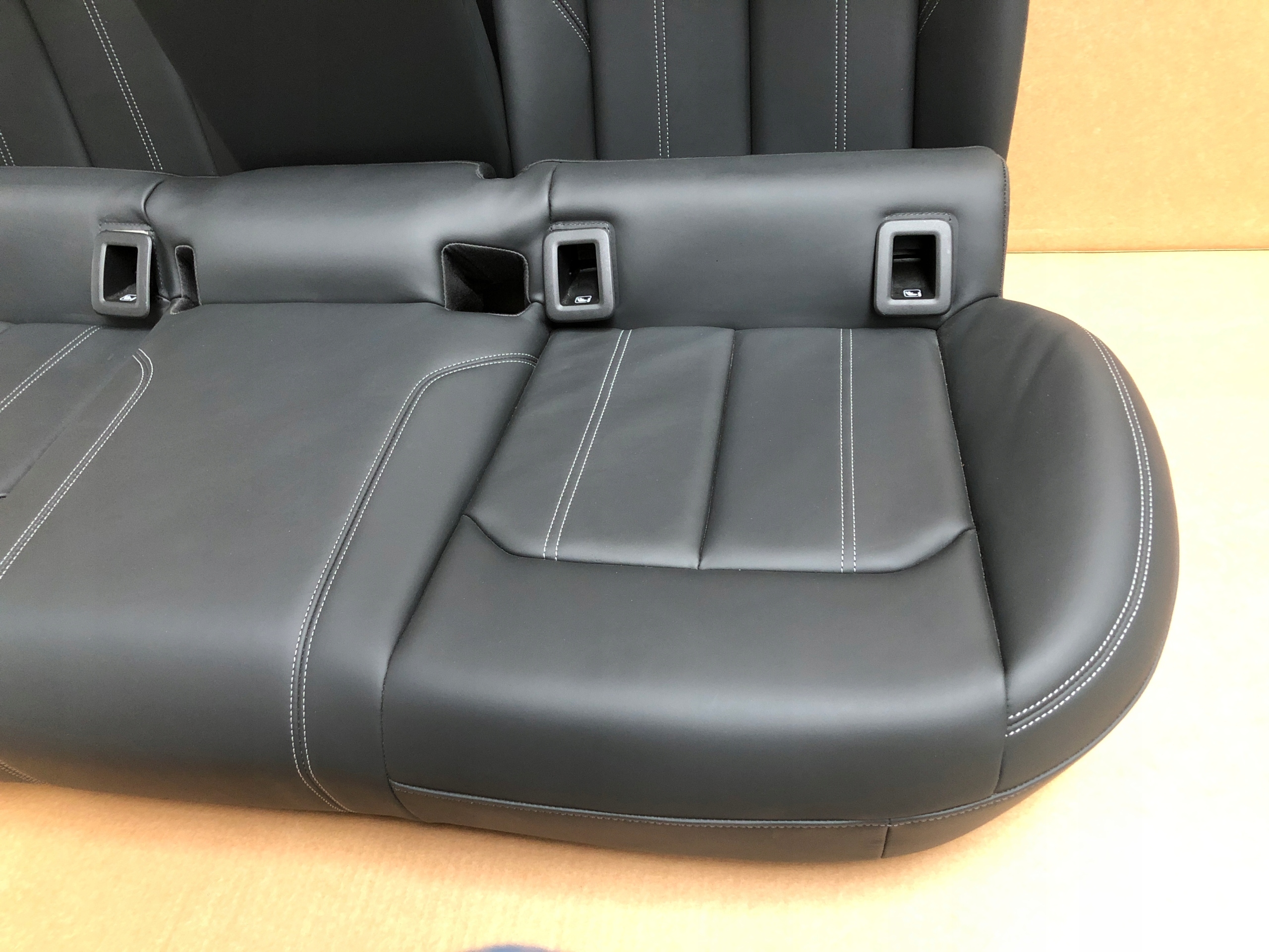 AUDI Q2 SLINE Ledersitz verkleidung