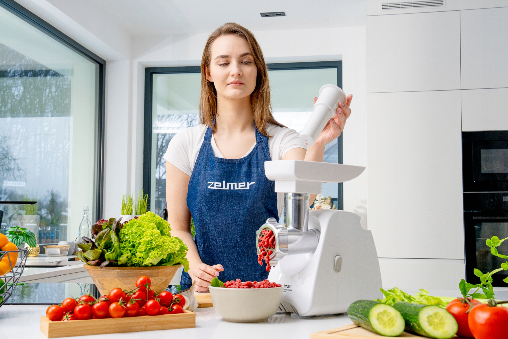 MASZYNKA DO MIELENIA MIĘSA ZELMER MASZYNA ELEKTRYCZNA 2200W 3 KG/MIN EAN (GTIN) 5908269357819