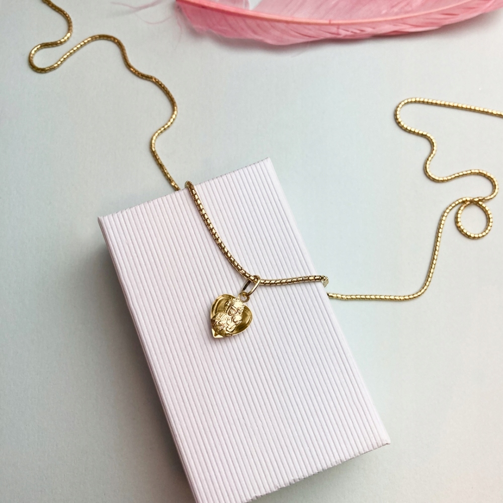 ZŁOTY MEDALIK SERDUSZKO Z MATKĄ BOSKĄ 585 CHRZEST Kod producenta W010/5-MK