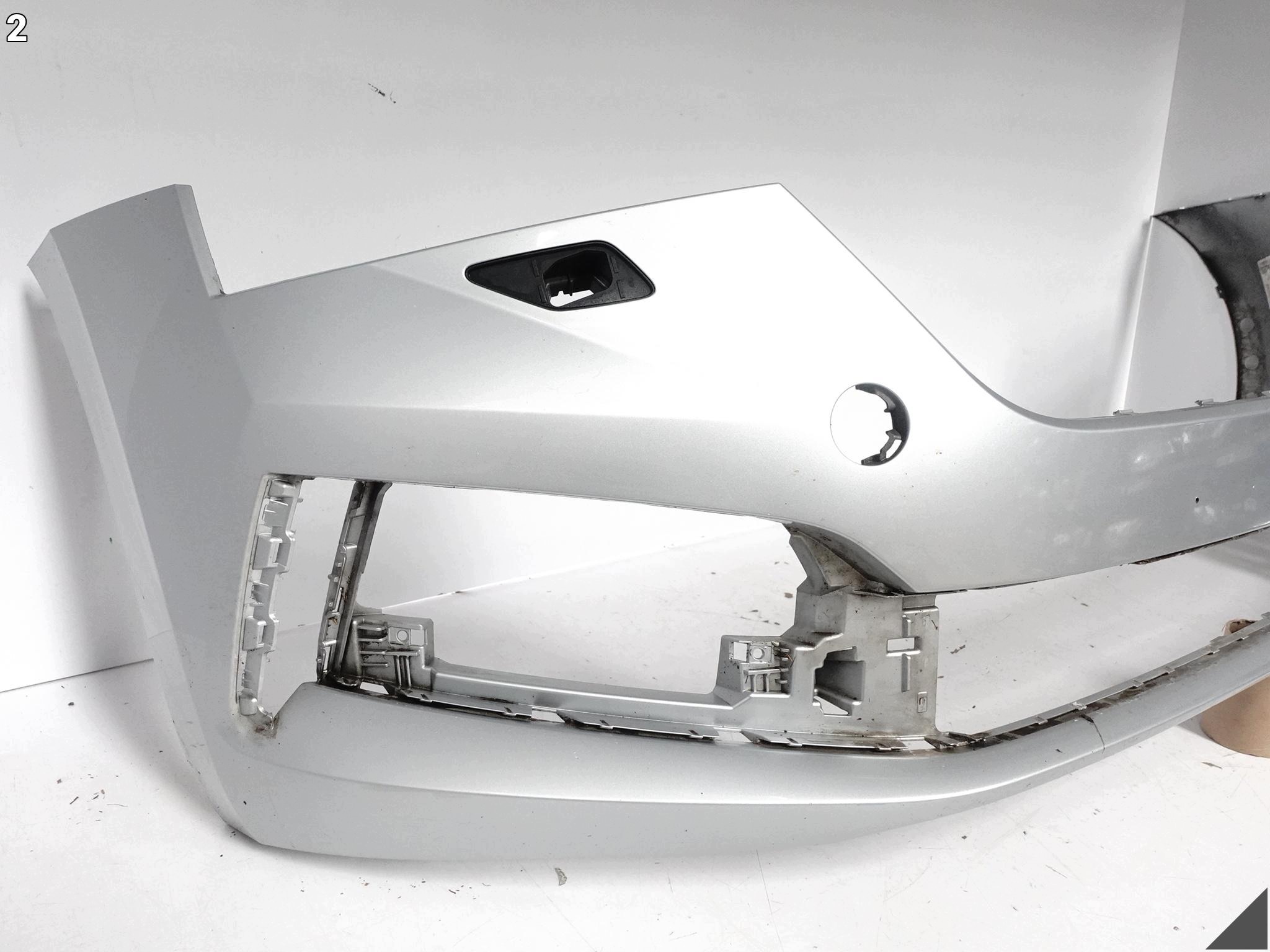 SKODA SCALA 657 19-23 bumper front + support WERSJA below washers 657807221