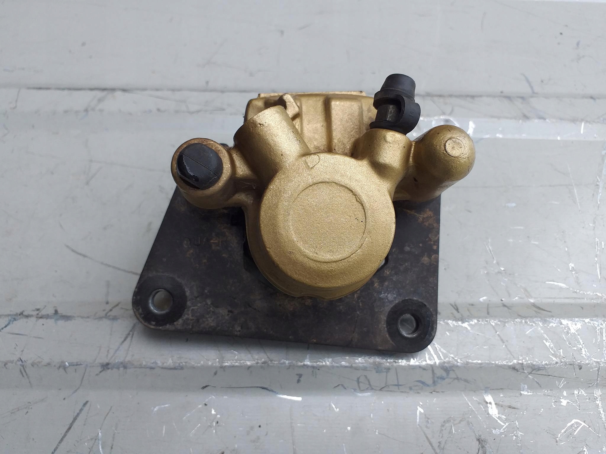 ТОРМОЗНОЙ СУППОРТ ATV BAROSSA 250