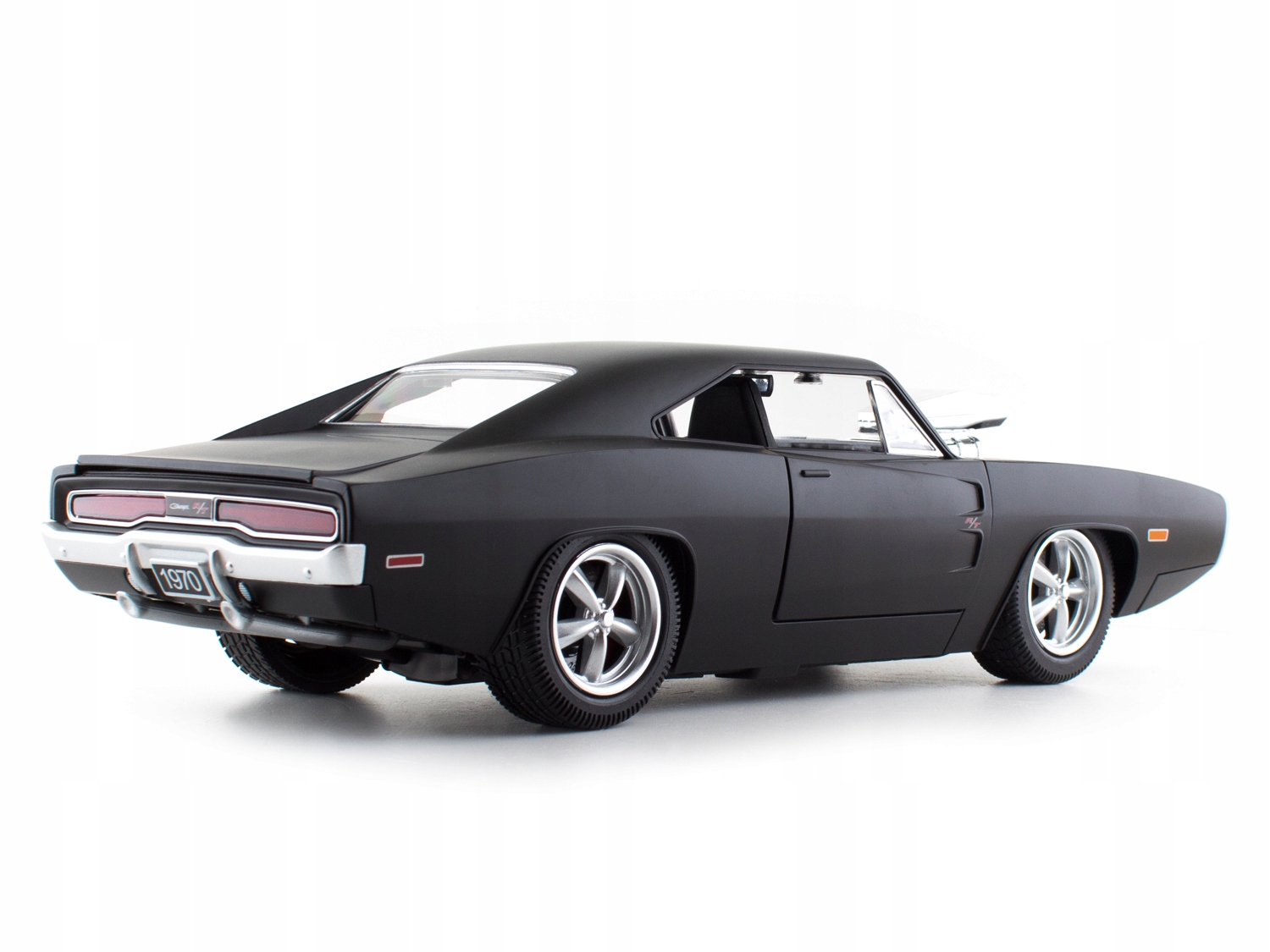 DODGE CHARGER R/T 1970 RASTAR ŚWIATŁA DŹWIĘKI R/C Materiał plastik
