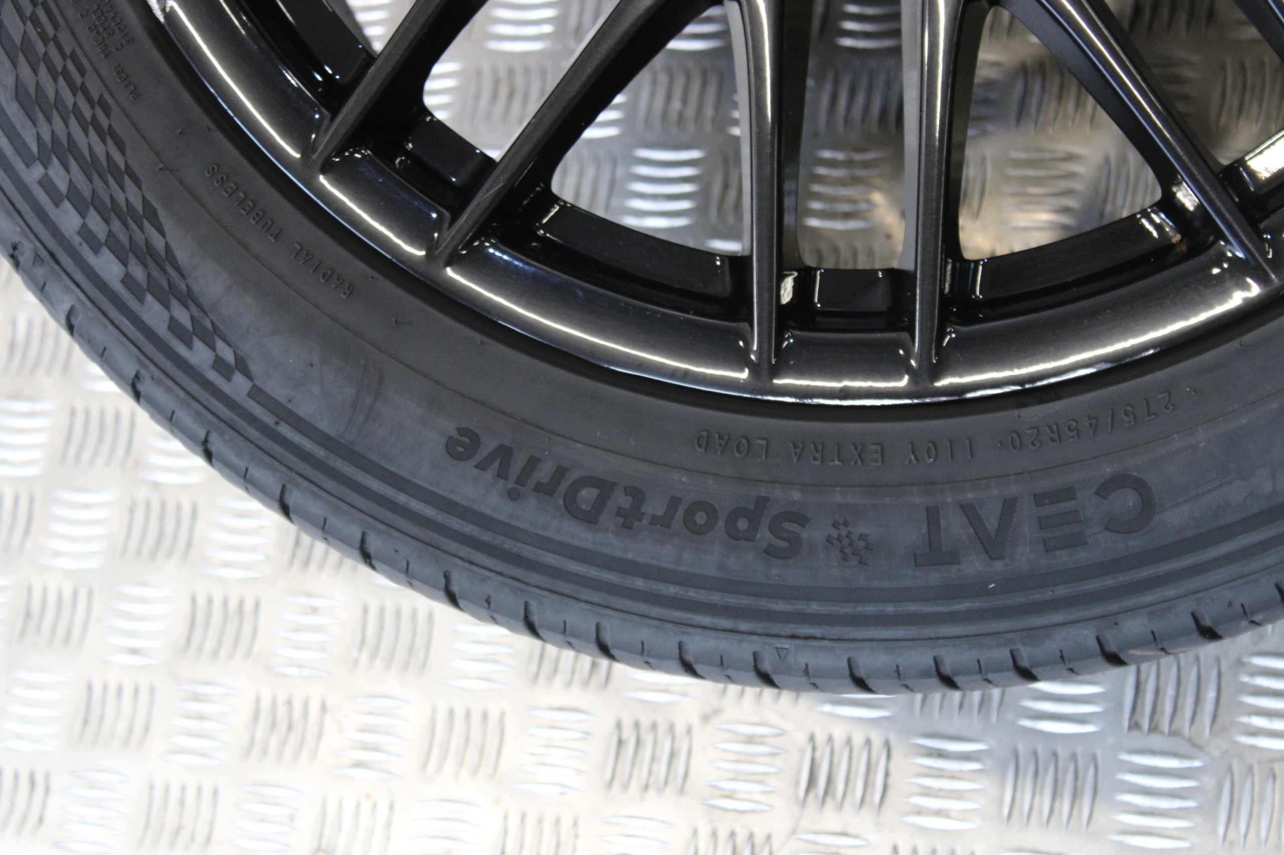 ruote CERCHI CERCHI RUOTE 275/45 R20 PORSCHE CAYENNE II 2 7P5 LIFT