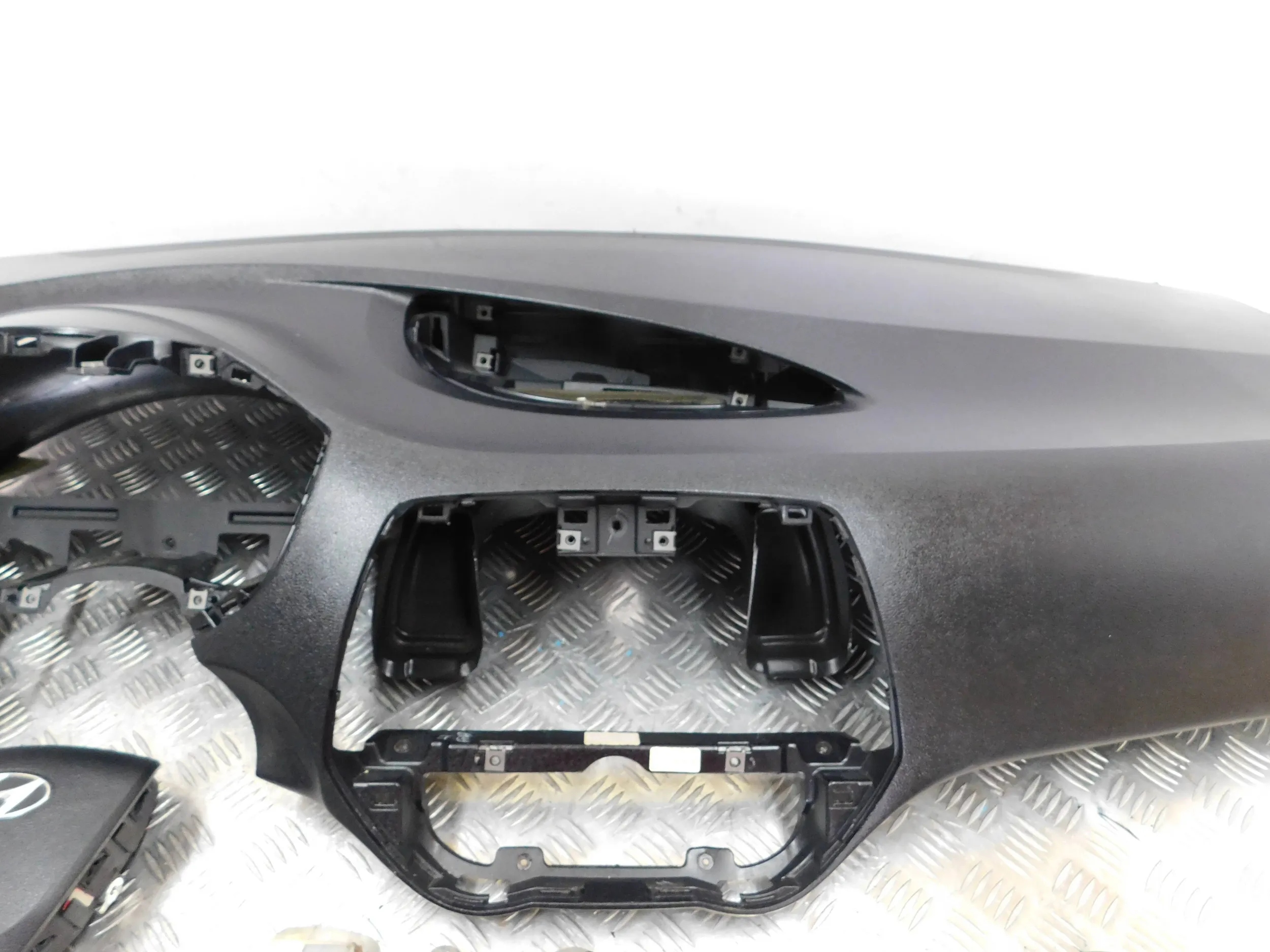dashboard console airbag adjusters HYUNDAI I20